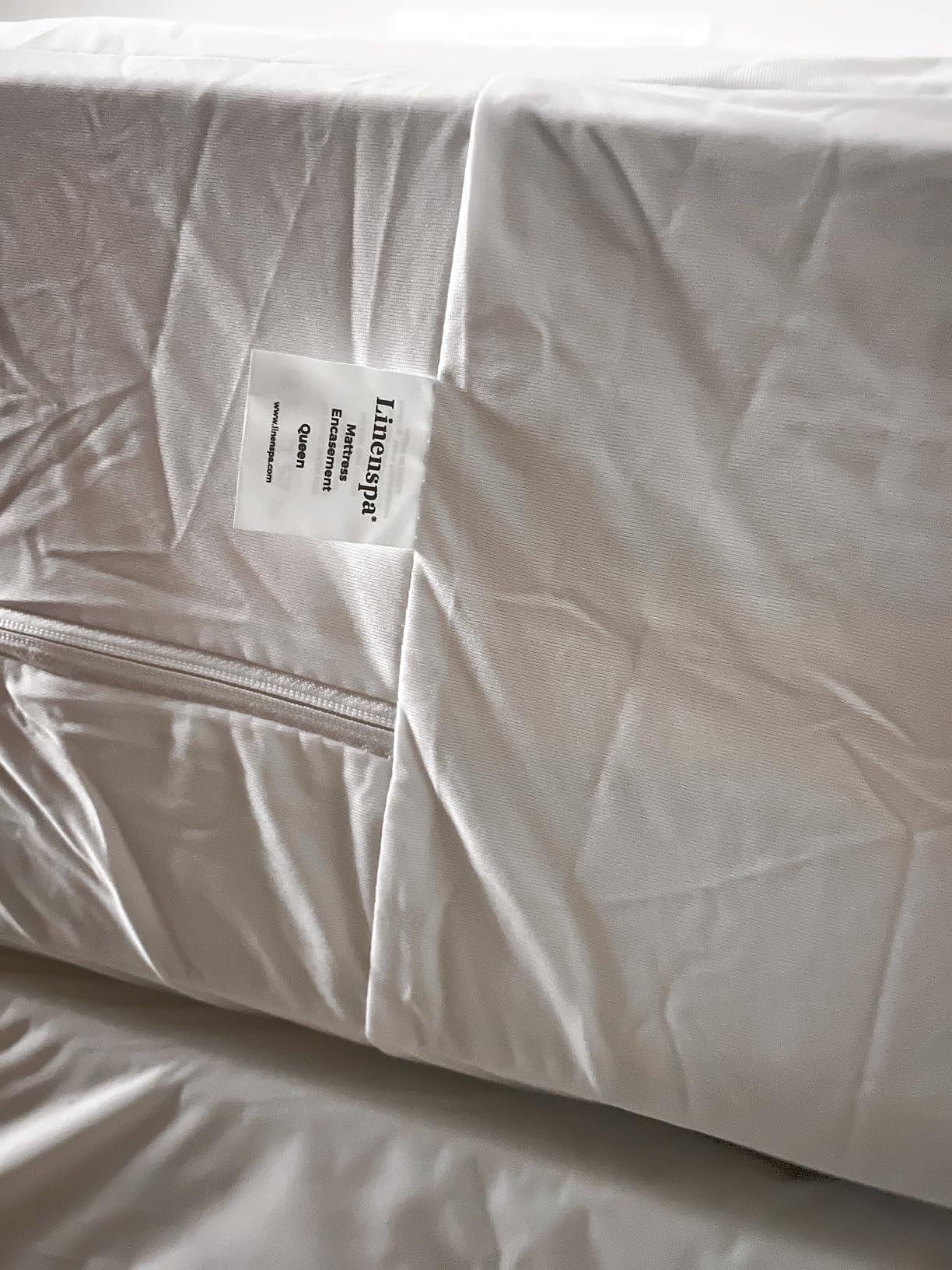 Linenspa Encasement Waterproof Mattress Protector — Zippered 360°, Queen customer photo 1