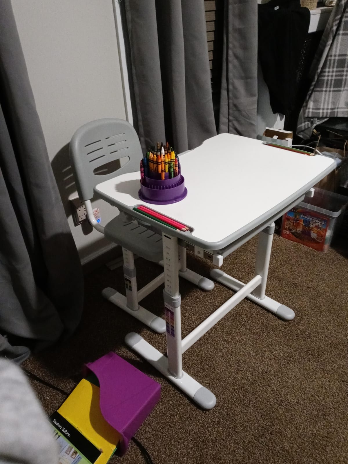 VIVO Pink Children's Desk and Chair Set, DESK-V201P customer photo 1