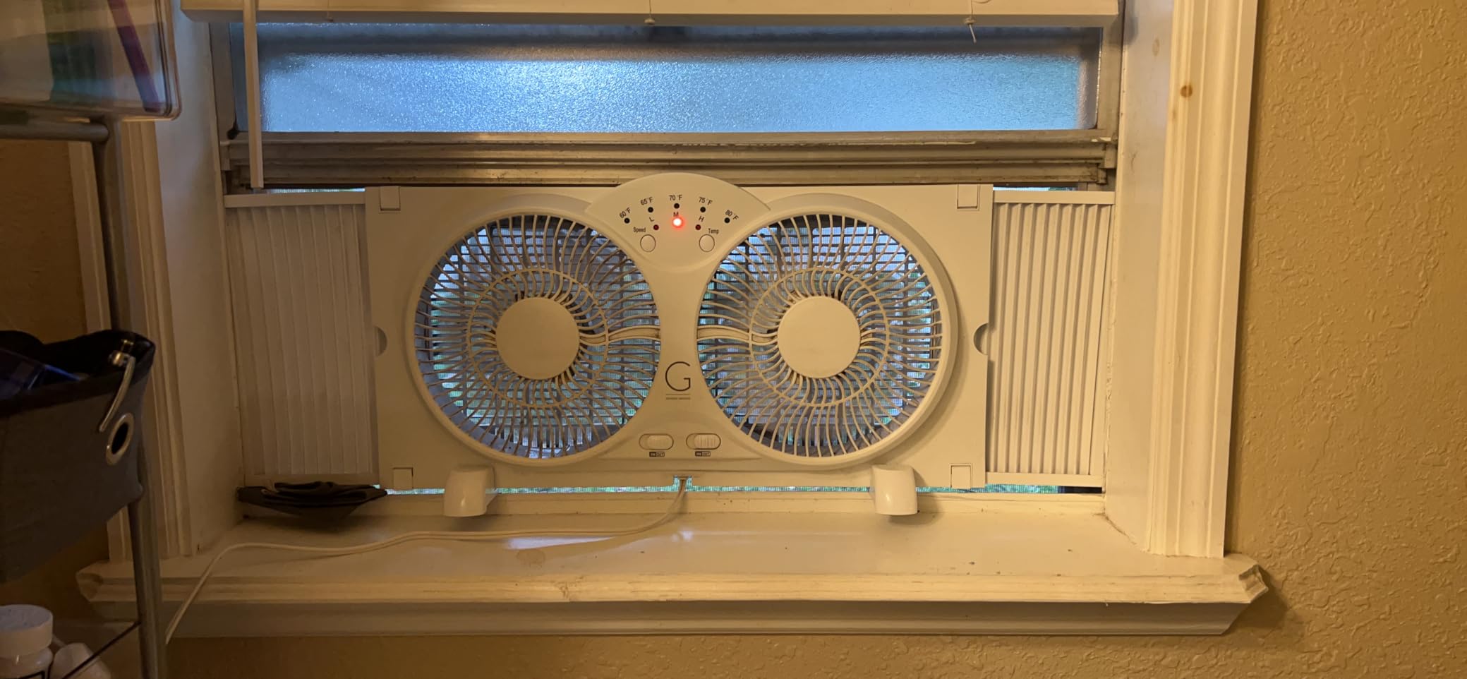 Genesis Twin Fan High Velocity Reversible AirFlow Fan, LED Indicator Lights Adjustable Thermostat & Max Cool Technology, ETL Certified, White (A1WINDOWFAN) customer photo 2