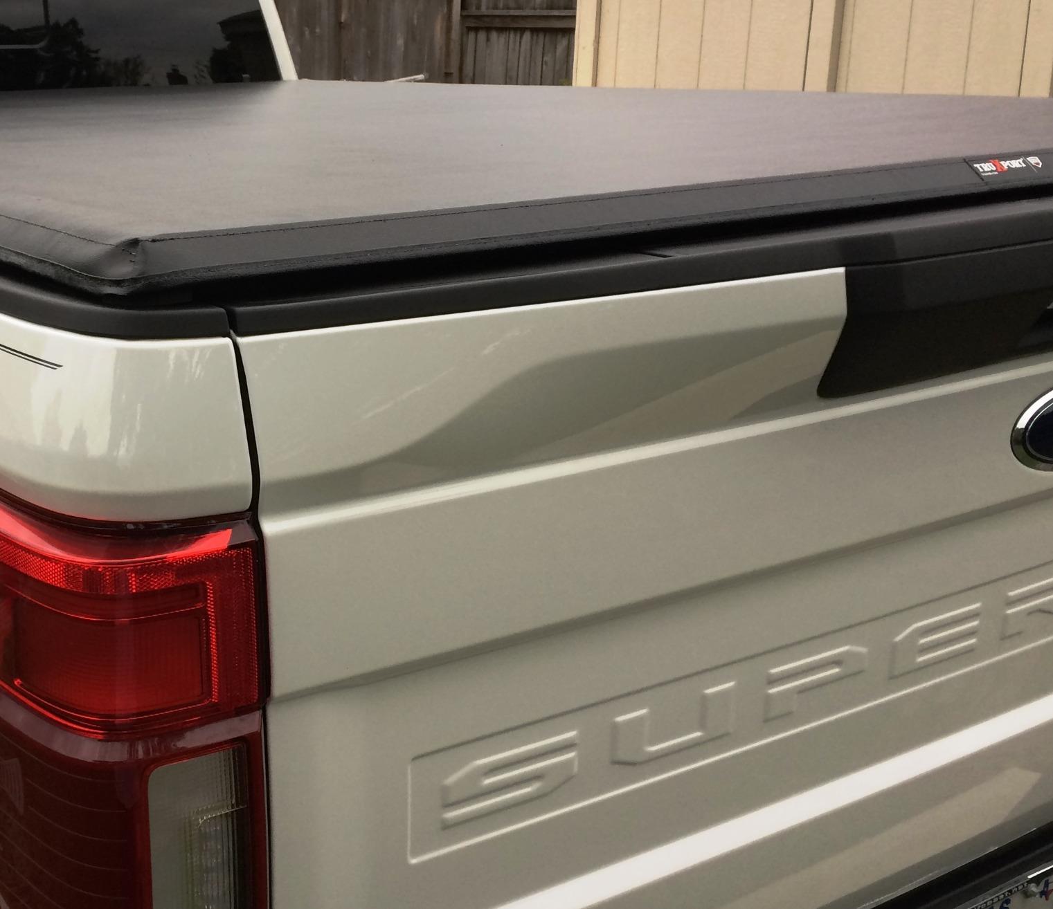 RealTruck TruXedo TruXport Soft Roll Up Truck Bed Tonneau Cover | 279101 | Fits 2017-2025 Ford F-250/350/450 Super Duty 6' 10