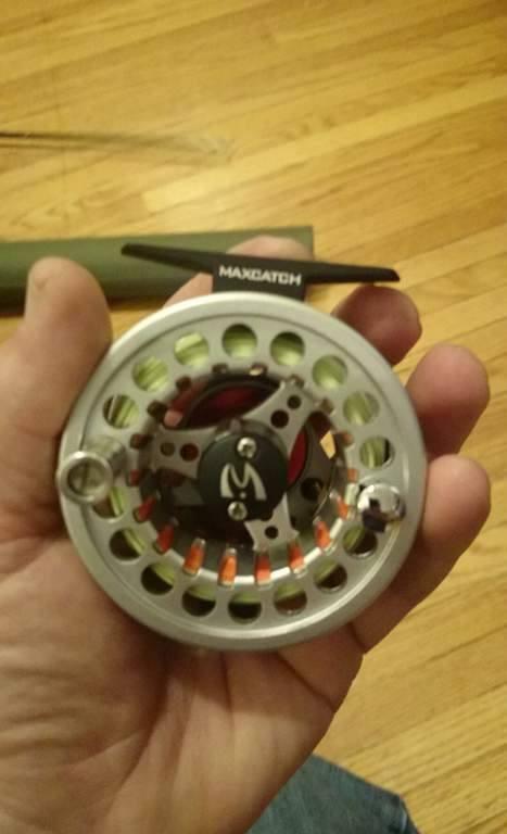 M MAXIMUMCATCH Maxcatch Extreme Fly Fishing Combo Kit 3/5/6/8 Weight, Starter Fly Rod and Reel Outfit, with a Protective Travel Case customer photo 1