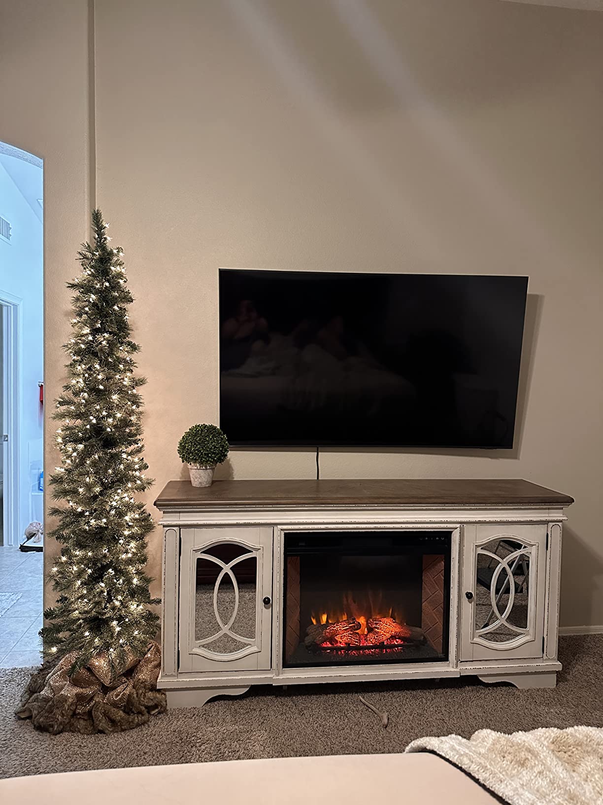 Home Heritage Stanley 7ft Pre-Lit Slim Pencil Christmas Tree, 350 Lights customer photo 1
