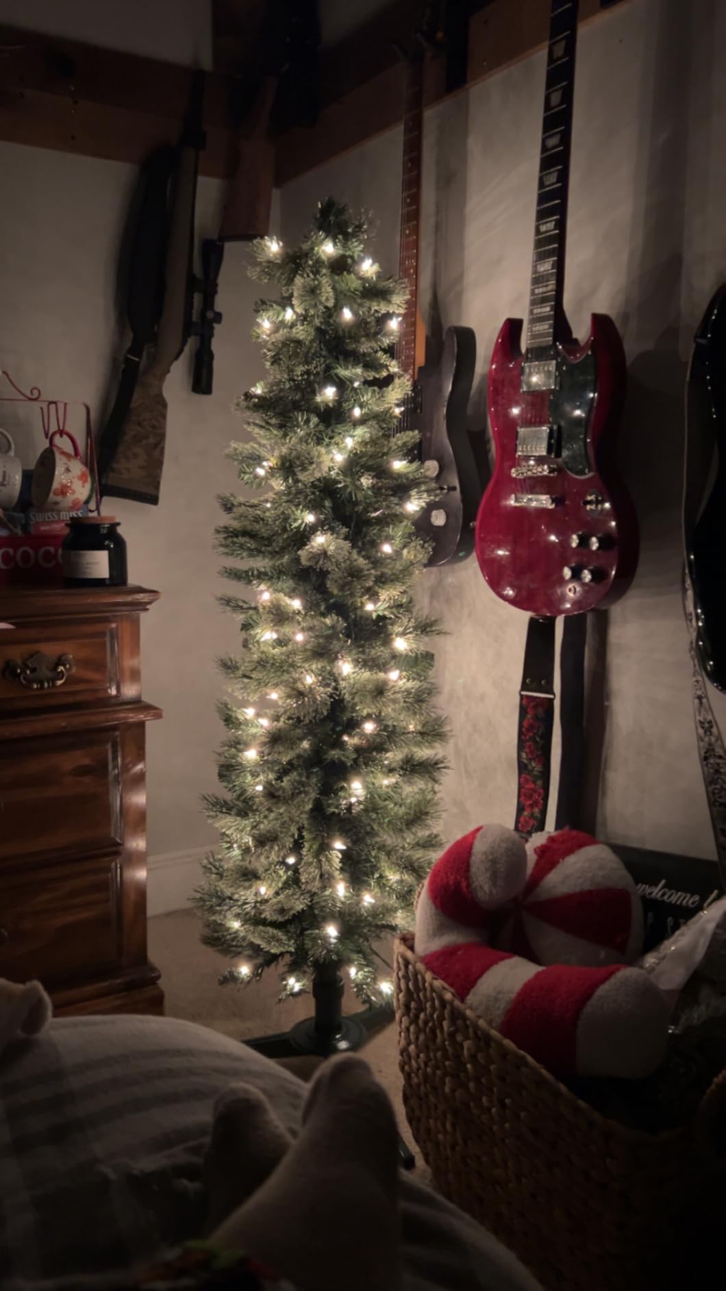Home Heritage Stanley 7ft Pre-Lit Slim Pencil Christmas Tree, 350 Lights customer photo 2