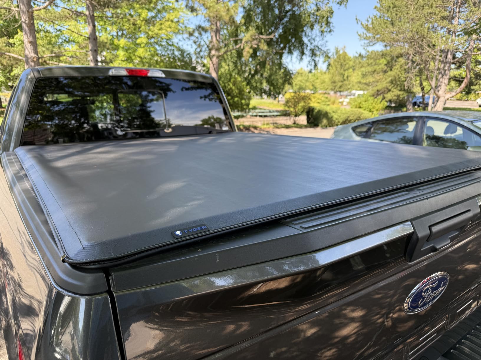 Tyger Auto T1 Soft Roll-up Truck Bed Tonneau Cover Compatible with 2015-2026 Ford F-150 | 6.5' (79