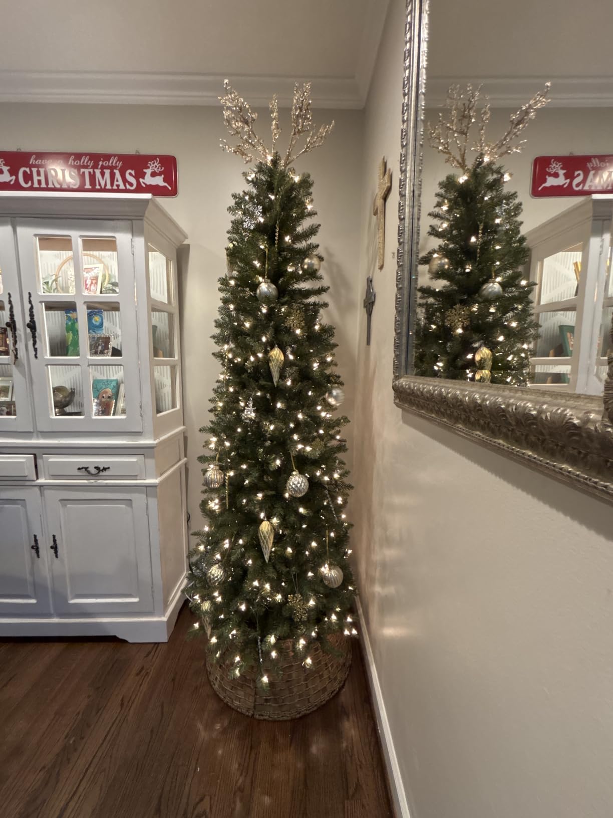 Puleo International 7.5ft Pre-Lit Fraser Fir Pencil Christmas Tree customer photo 2