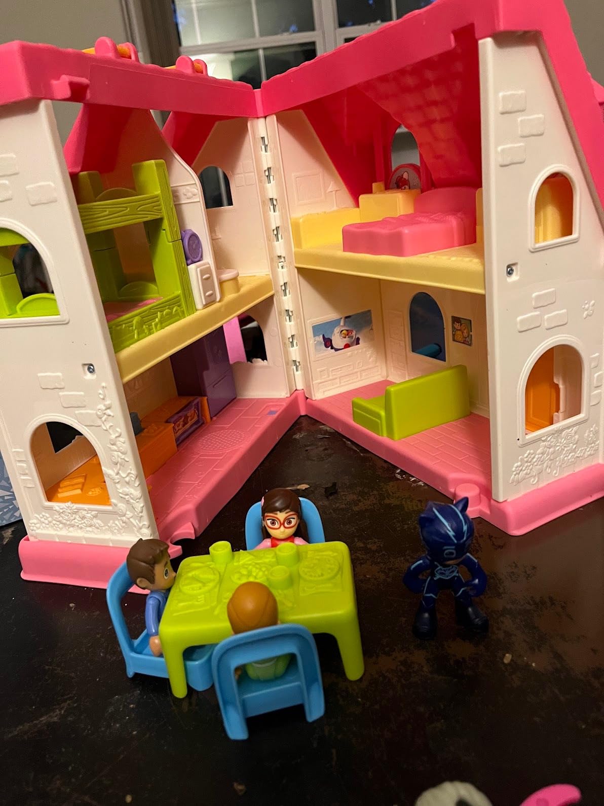Fisher-Price Little People Surprise & Sounds Home, Musical Playhouse customer photo 2