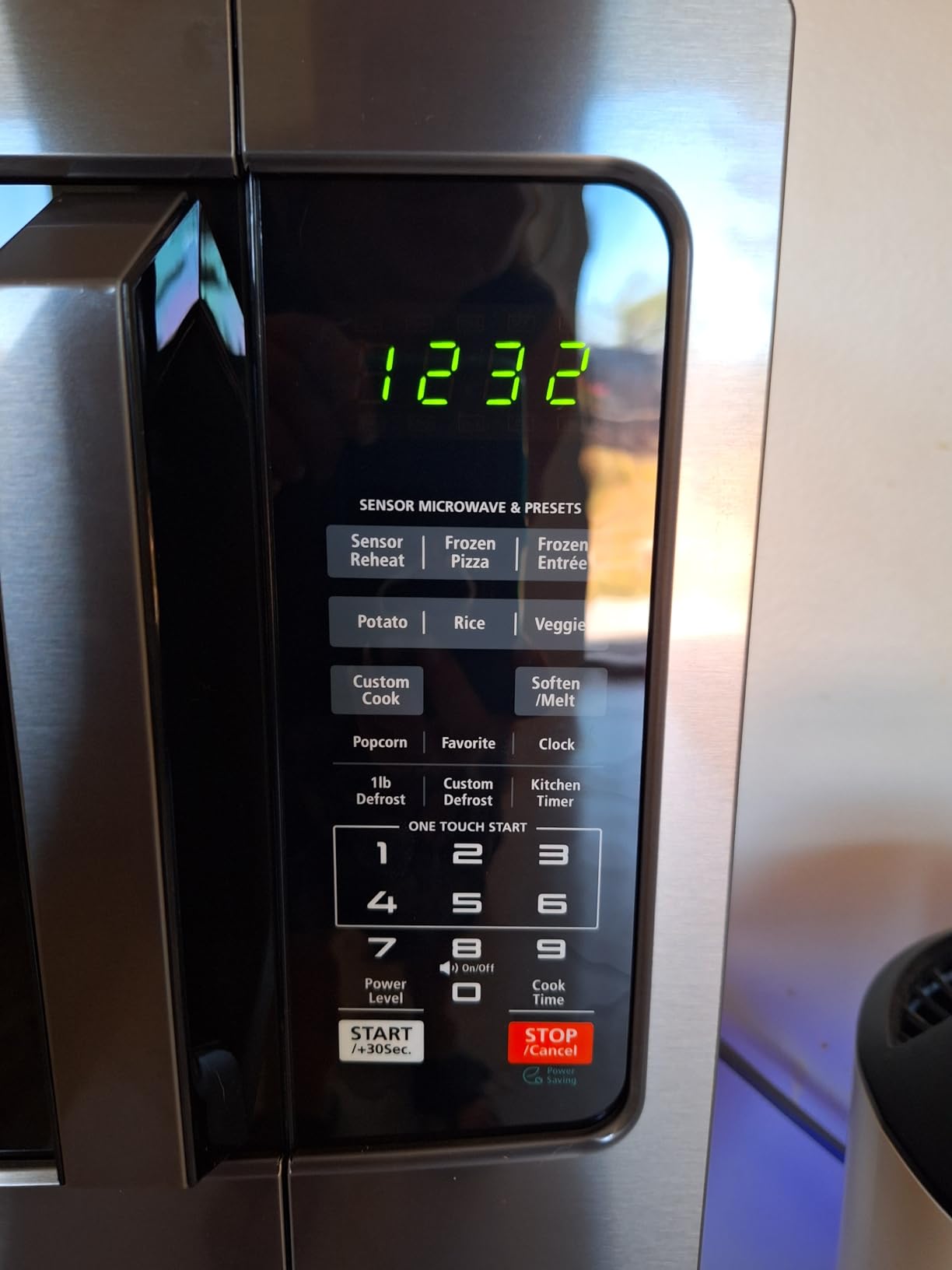 TOSHIBA Countertop Microwave Oven, 1.2 Cu.Ft, 1000W, Black | 12.4