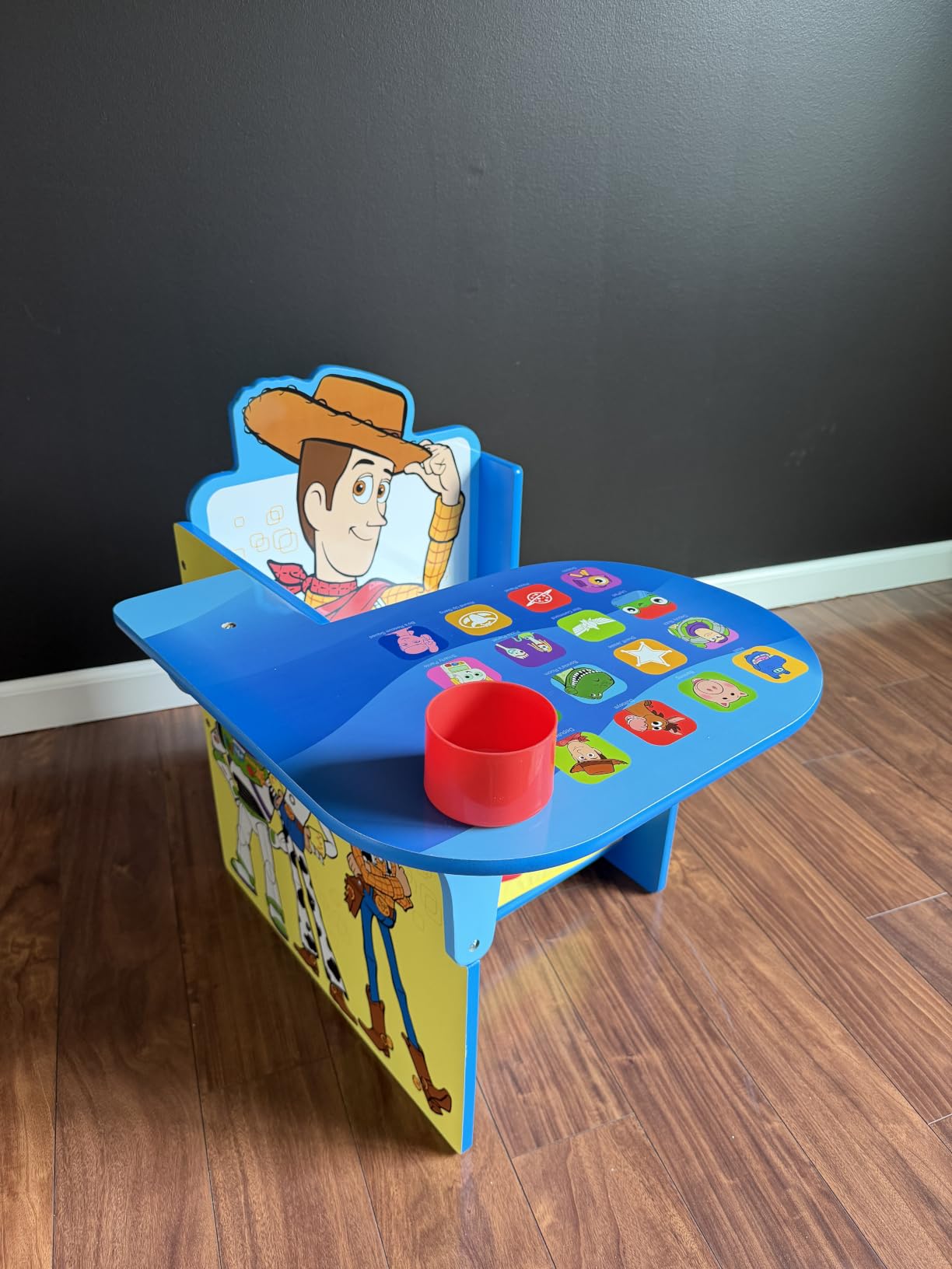 Delta Children Chair Desk With Storage Bin, Disney/Pixar Cars customer photo 2