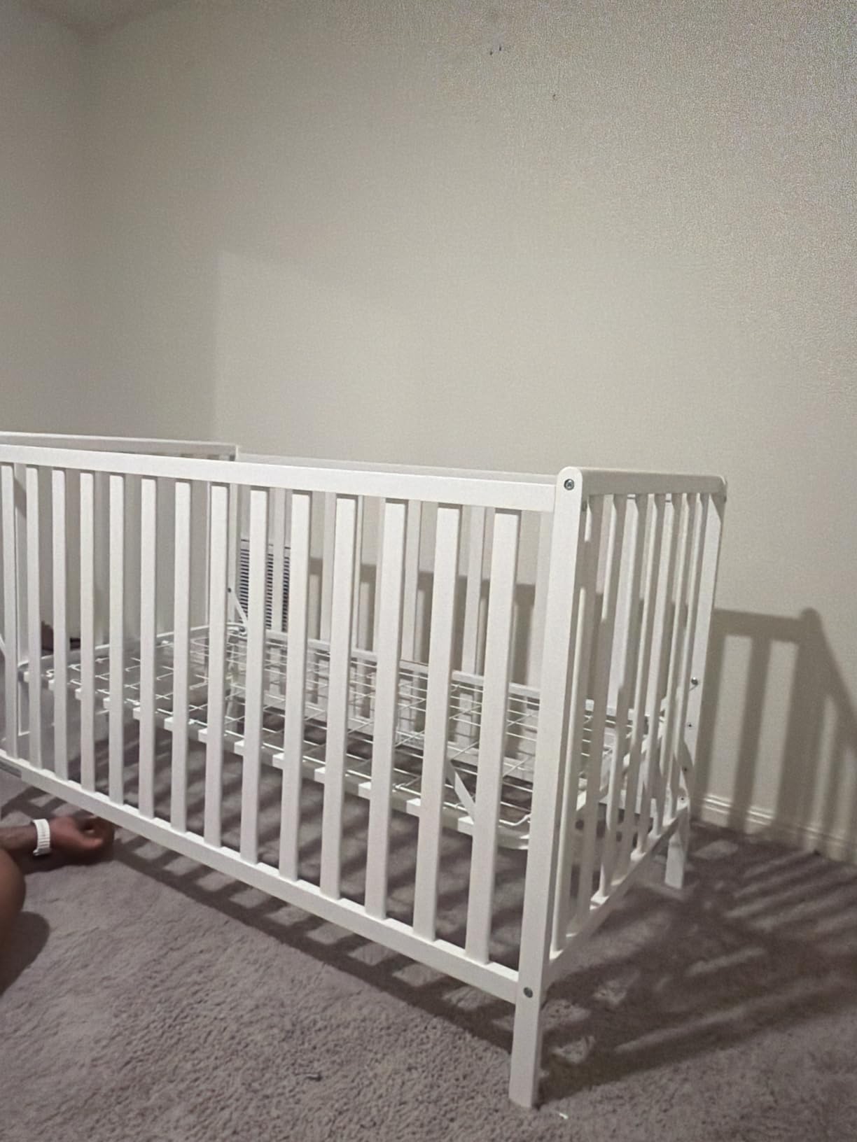 Delta Children Heartland 4-in-1 Convertible Crib - Greenguard Gold Certified, Bianca White customer photo 2