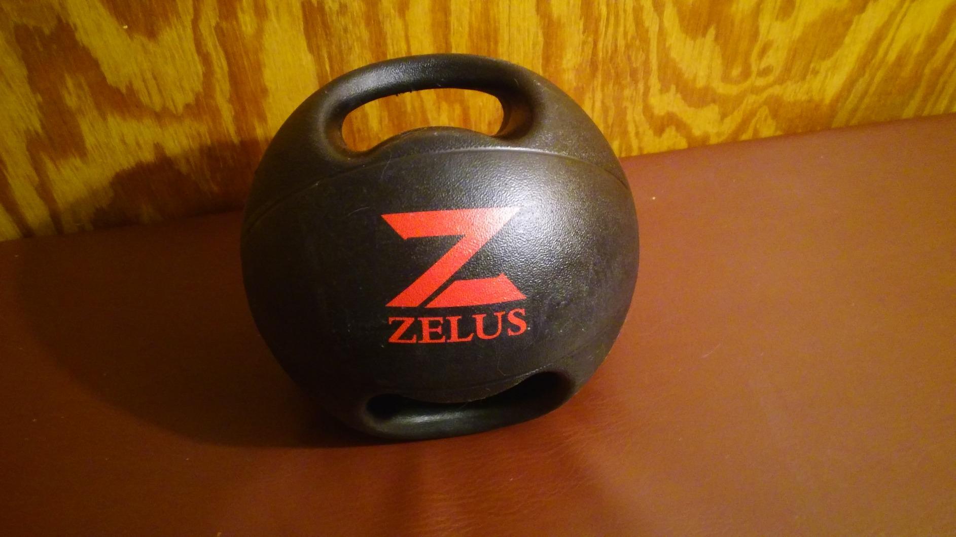 ZELUS Medicine Ball with Dual Grip| 10/20 lbs Exercise Ball |Weight Ball with Handles| Textured Grip Exercise Ball |Strength Training| Core Workouts customer photo 1