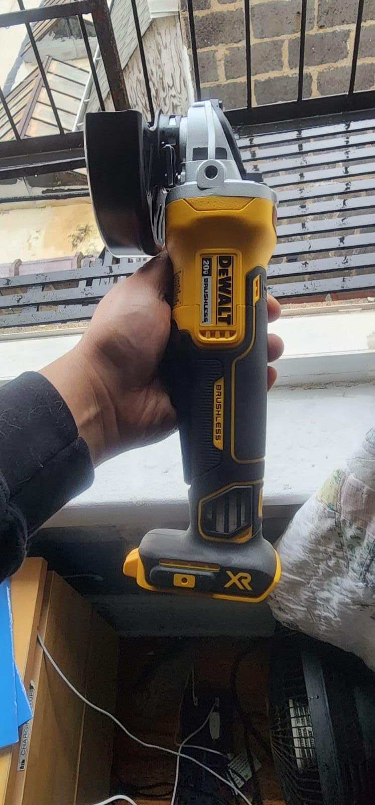DEWALT 20V MAX* Angle Grinder Tool Cordless Brushless, 4 1/2 Inch, with Paddle Switch and Kickback Brake, Tool Only (DCG413B) customer photo 1