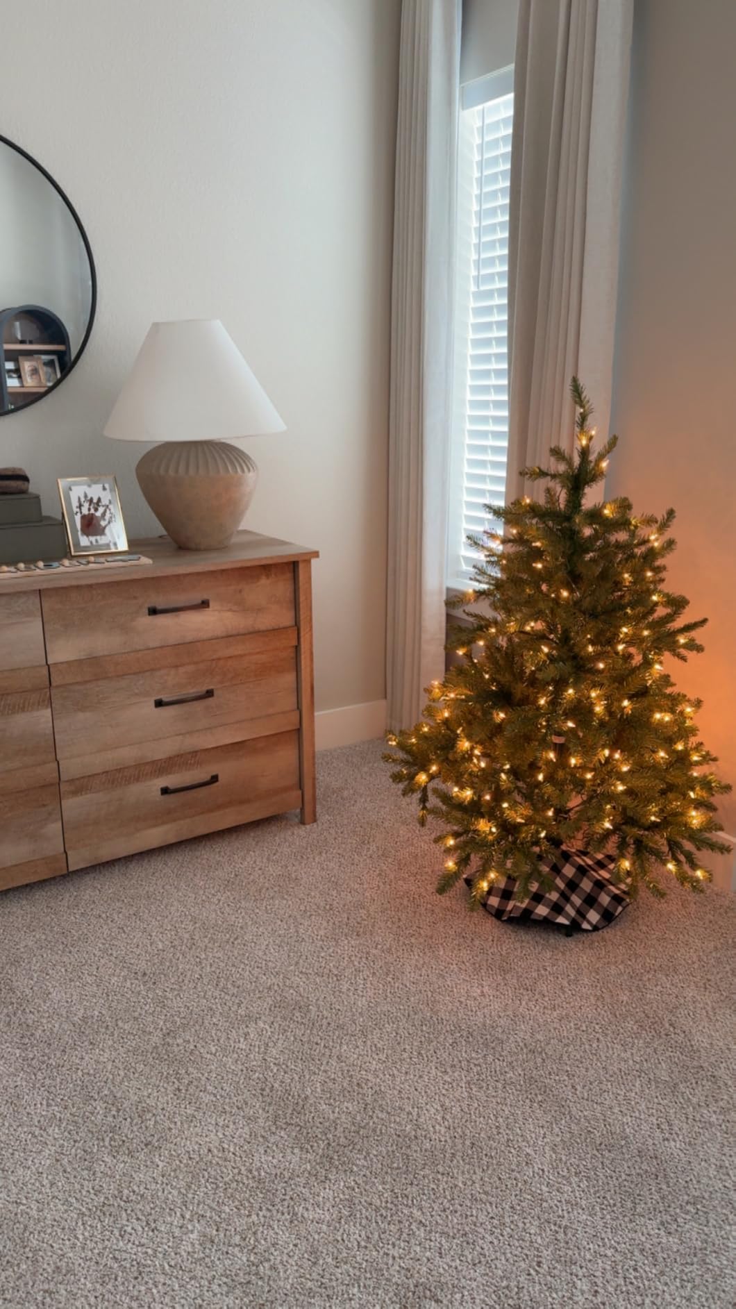 National Tree Company 6ft Pre-Lit Dunhill Fir Artificial Christmas Tree customer photo 1