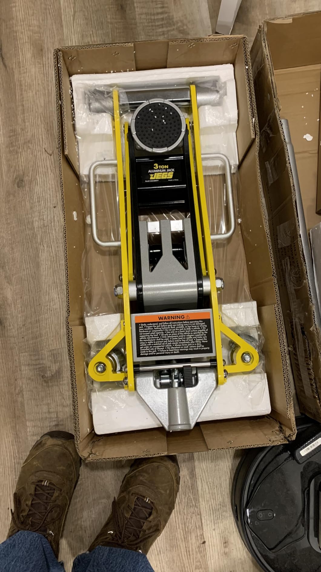 3-Ton Aluminum Floor Jack [6,000 lbs. Capacity] | 3-Ton, Low-Profile: Lifting Capacity: 6000 lbs, 4 9/16 in. Diameter Lifting Pad customer photo 1