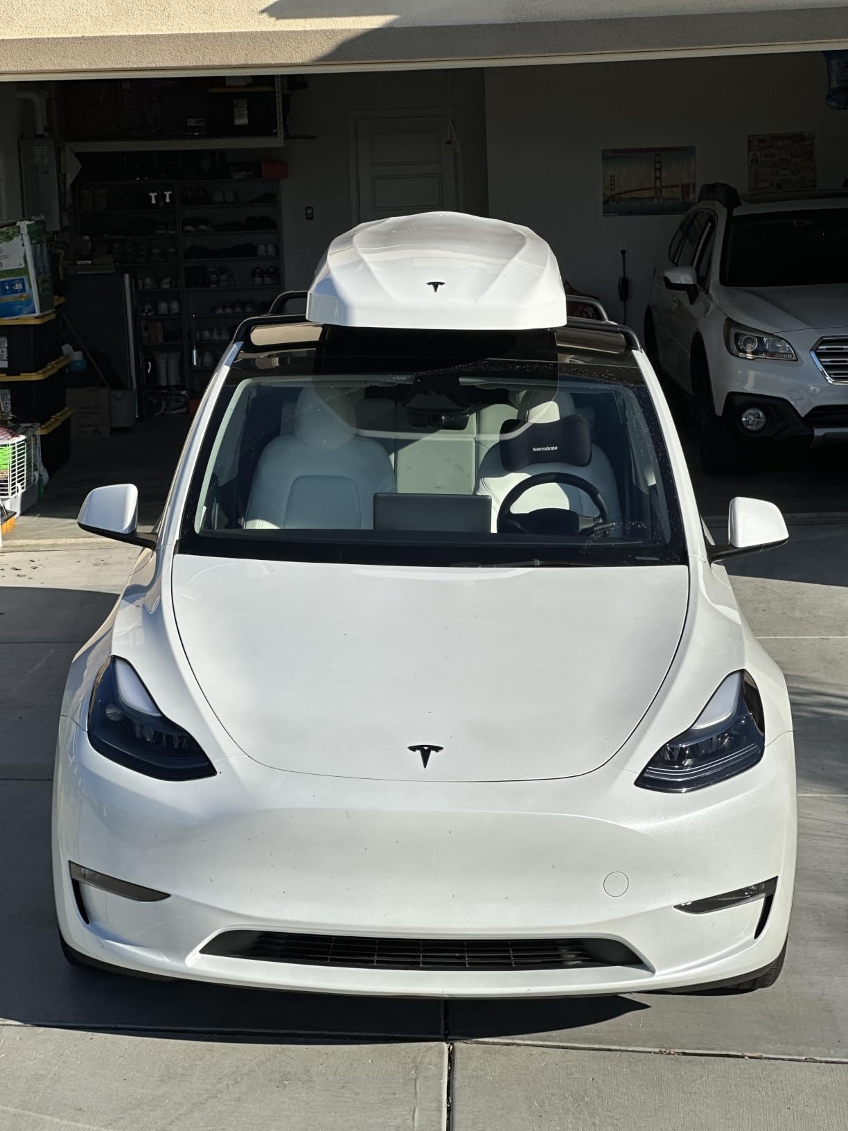 INNO WEDGE660 White 11 cu ft, Roof Rack, Roof Box, Cargo Box, hard shell, Low profile, Cargo Box, Dual‑Side Opening with Locks, Made in Japan, Compatible with Aero & Square Bars, Tool Free install customer photo 1
