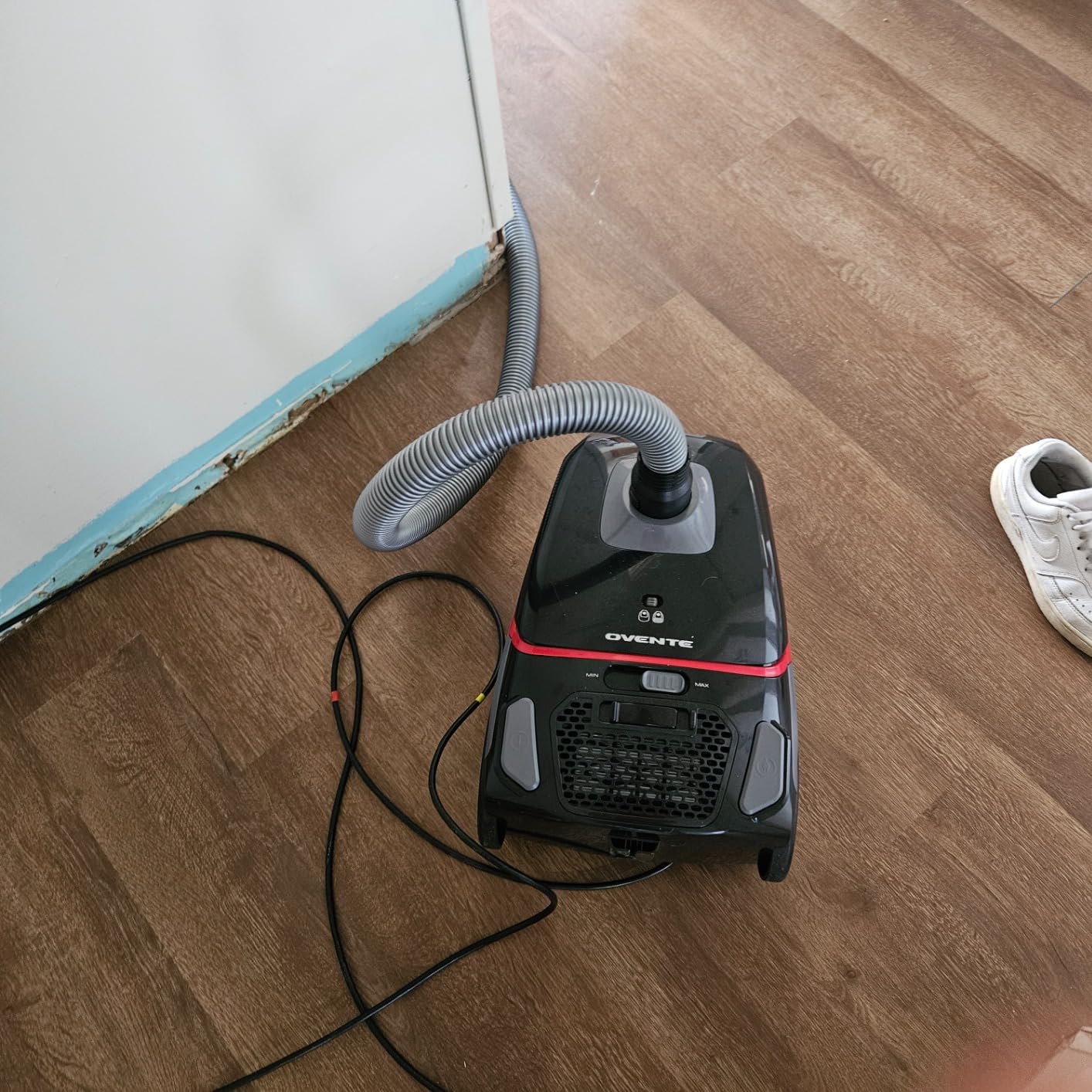 OVENTE Canister Upright Vacuum Cleaner, 1400W Power Suction, Black ST1600B customer photo 1