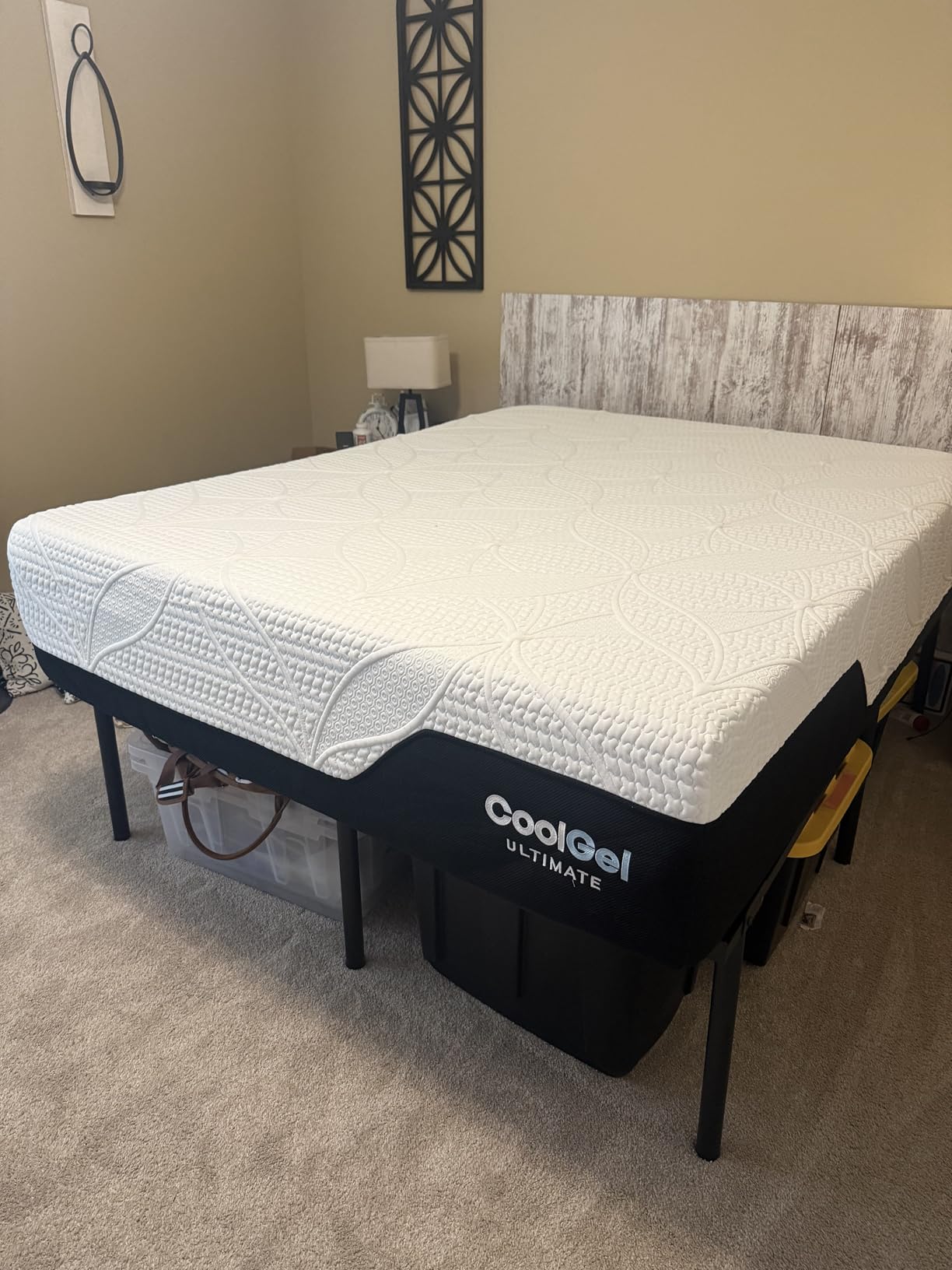 COOL GEL Chill Memory Foam 14-Inch Mattress with 2 Pillows, CertiPUR-US Certified, Mattress in a Box, Queen, White customer photo 2