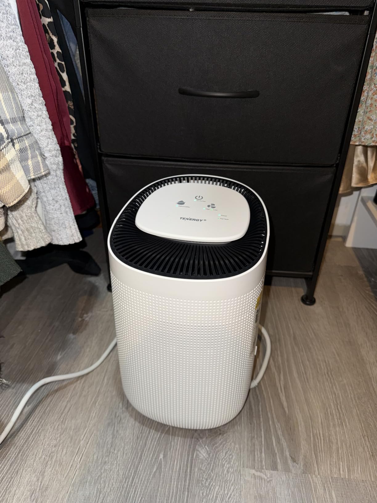 Tenergy Sorbi 1000ml Air Dehumidifier w/Purifying Function, True HEPA Filter, Auto Shutoff, Touch Control Adjustable Air Speed, Ultra-Quiet, Ideal for Closets & Bathrooms customer photo 2