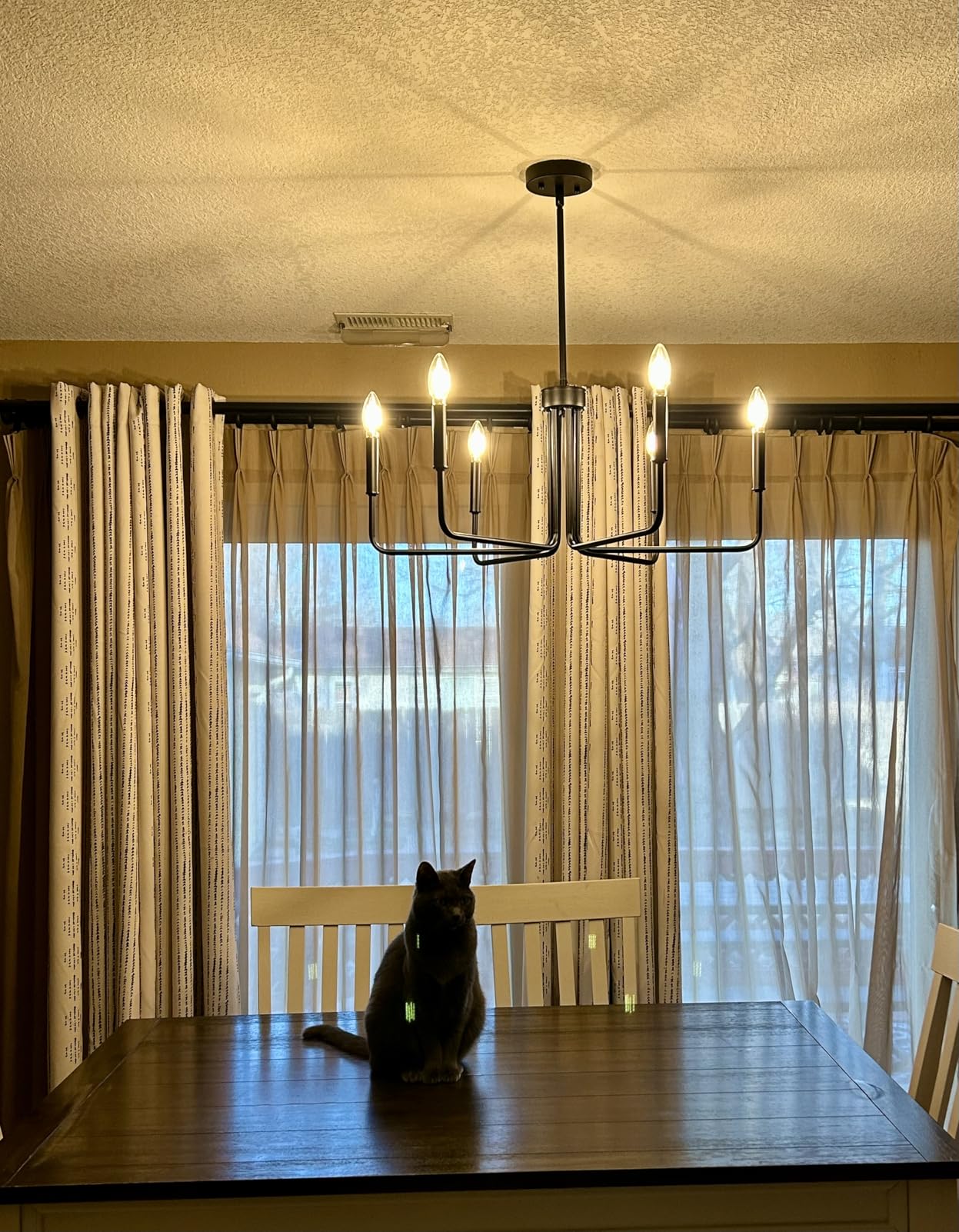 FLSNT 60W Equivalent LED Chandelier Light Bulbs, Dimmable, E12 Base, Clear B11 LED Filament Candelabra Bulbs, 2700K Soft White, 6 Pack customer photo 2