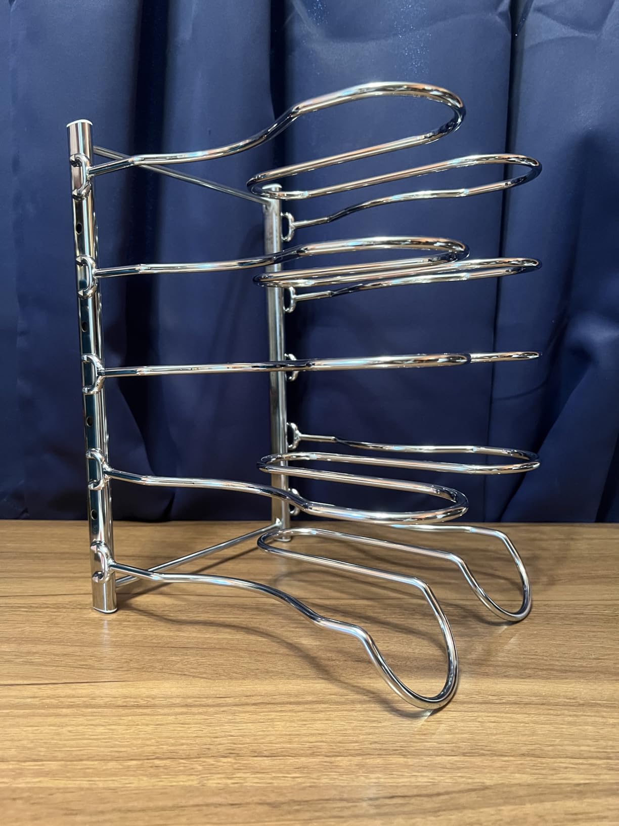 CAXXA Heavy Duty Pan Rack, Pot Lid Rack, Kitchen Cabinet Pantry Cookware Organizer Rack Holder with 5 Adjustable Dividers, Chrome customer photo 2