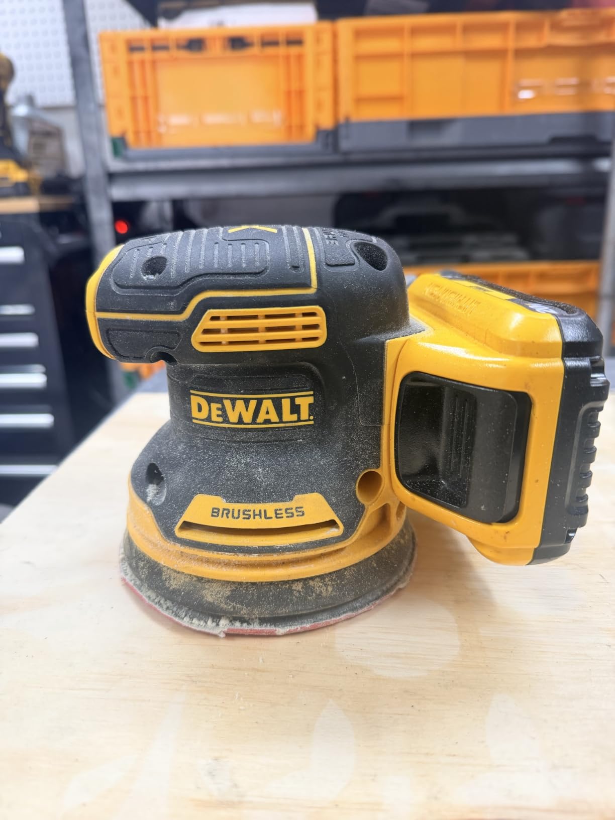 DEWALT 20V MAX Orbital Sander, Tool Only (DCW210B) customer photo 1