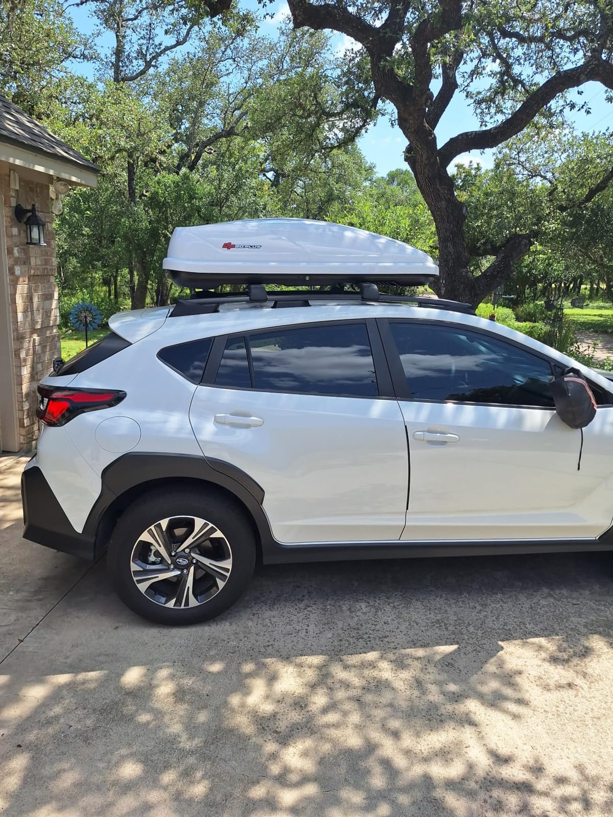 Goplus Rooftop Cargo Carrier Hard Shell, 14 Cubic Feet Waterproof Car Roof Cargo Carrier w/Dual Side Opening, Security Key, 165LBS Capacity, for 17” to 22.8” Wide Crossbar Rack, Vehicle Cargo Box customer photo 1