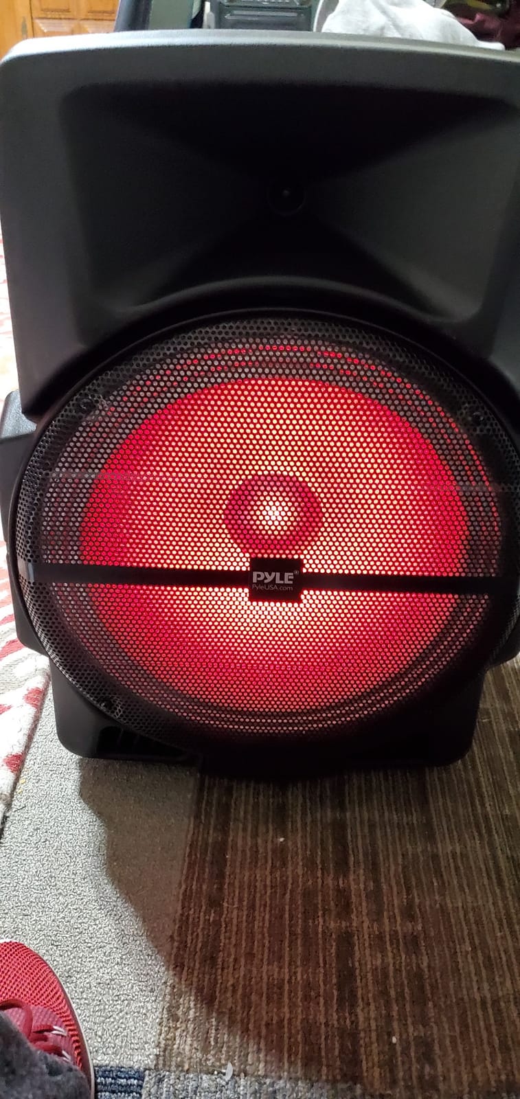 Pyle Wireless Portable PA Speaker System -1200W High Powered Bluetooth Compatible Indoor&Outdoor DJ Sound Stereo Loudspeaker wITH USB MP3 AUX 3.5mm Input, Flashing Party Light & FM Radio -PPHP1544B customer photo 2