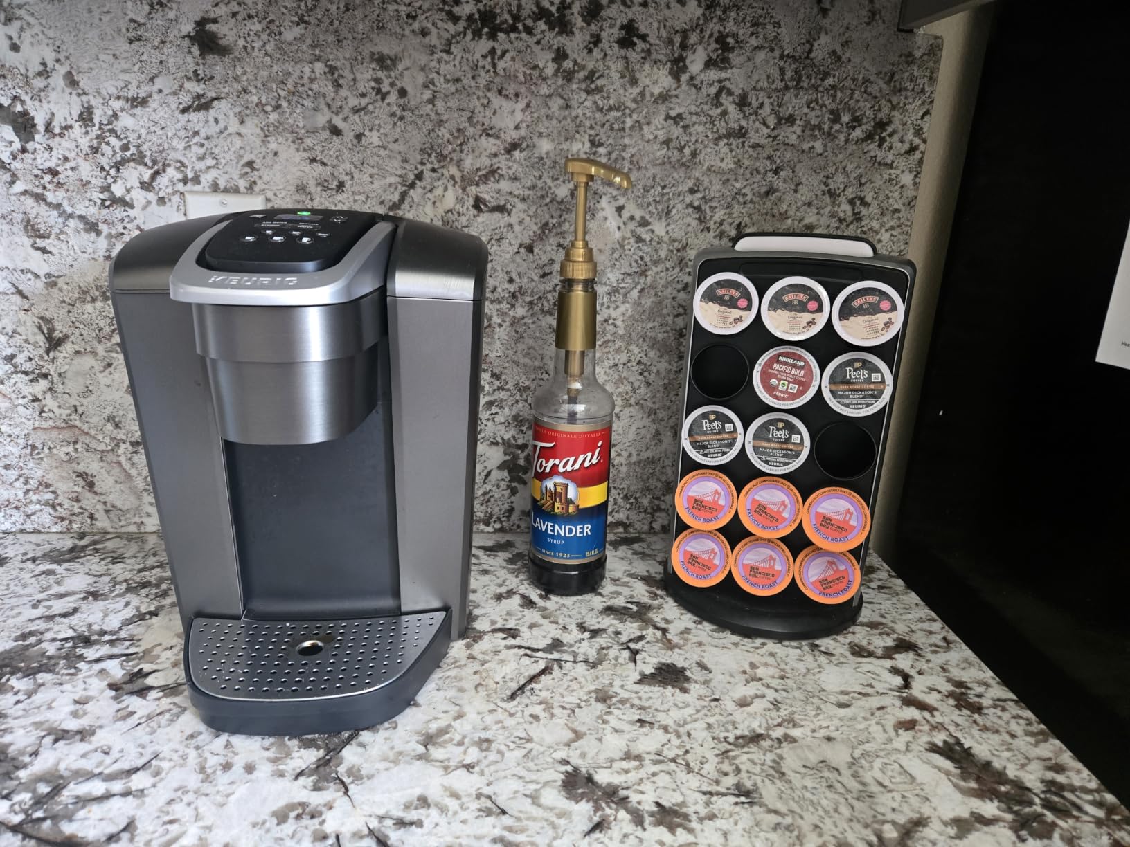 Keurig K-Elite Single Serve K-Cup Pod Coffee Maker, with Strength and Temperature Control, Iced Coffee Capability, 8 to 12oz Brew Size, Programmable, Brushed Gold customer photo 1