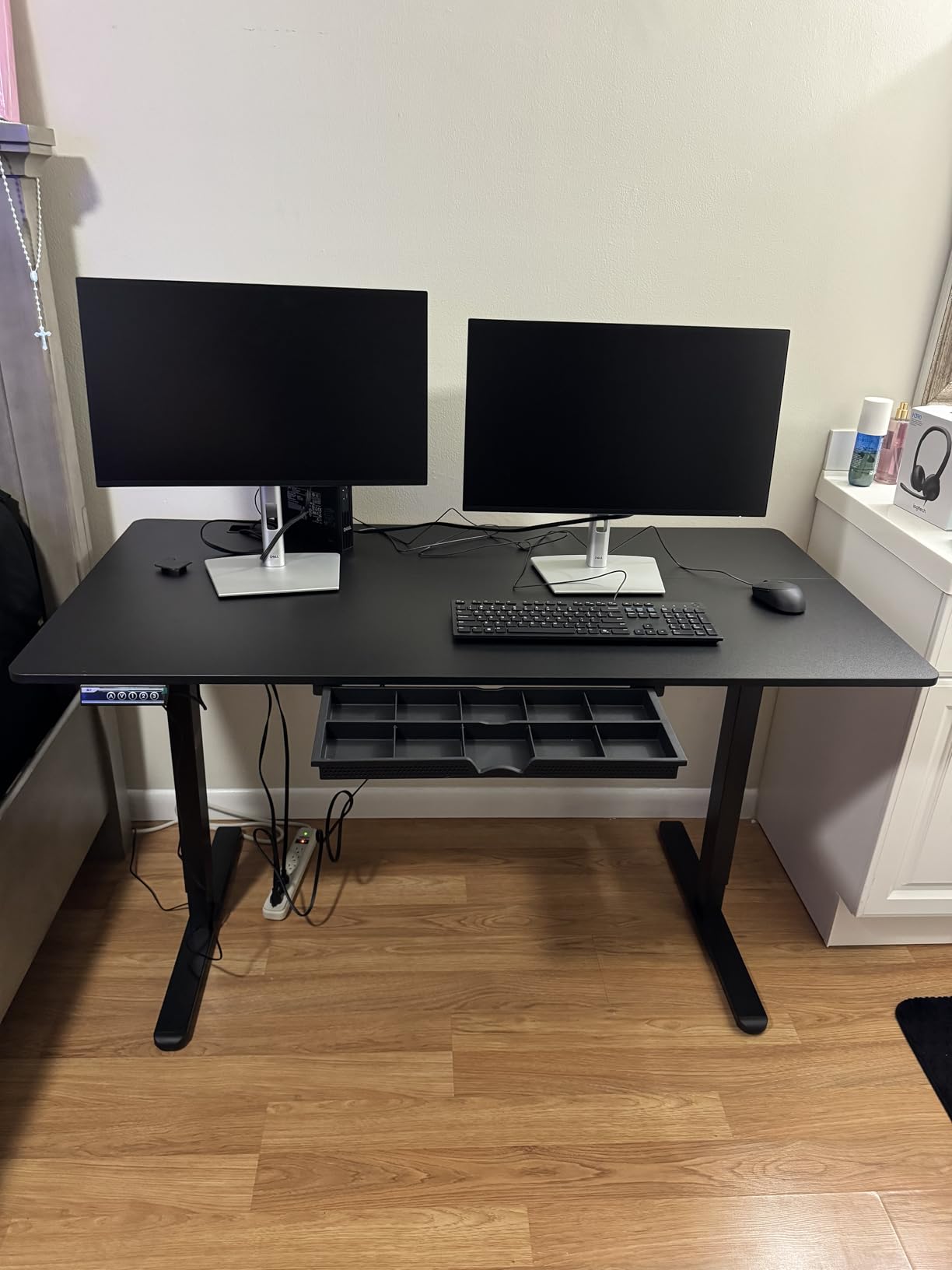 SHW 55 x 28 Electric Height Adjustable Standing Desk w/Drawer, Maple customer photo 1