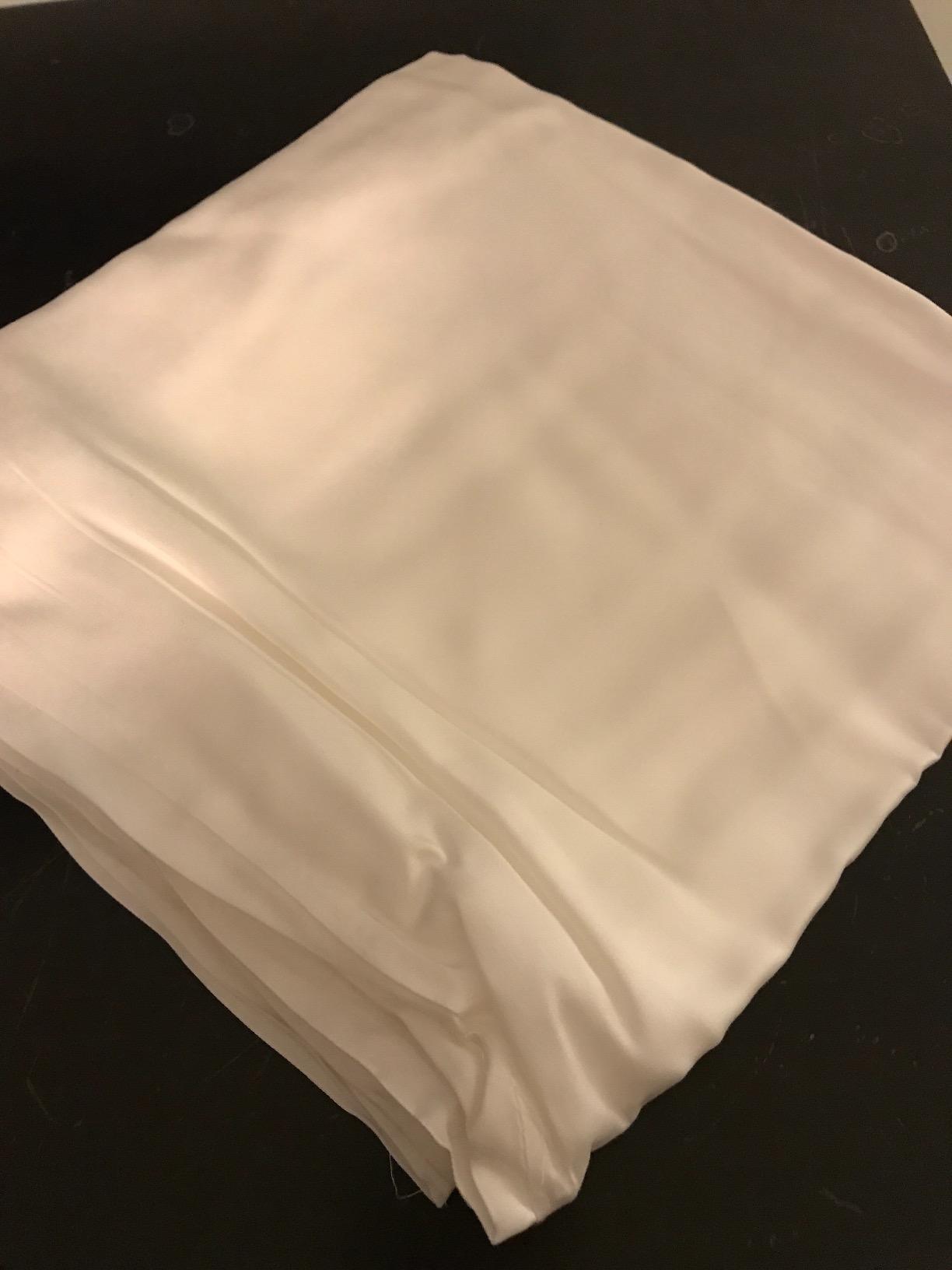 Hotel Sheets Direct 4 Piece Bed Sheet Set Queen Size, 100% Viscose Derived from Bamboo Sheets Set with 2 Pillowcases, Cooling & Breathable Luxury Bedding, Moisture-Wicking & Silky Soft Texture, Black customer photo 1