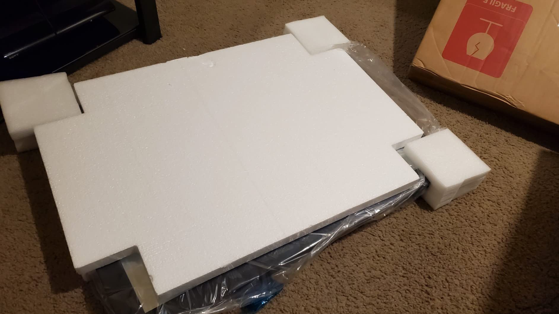 Amazon Basics Rectangular Wall Mount Mirror 16