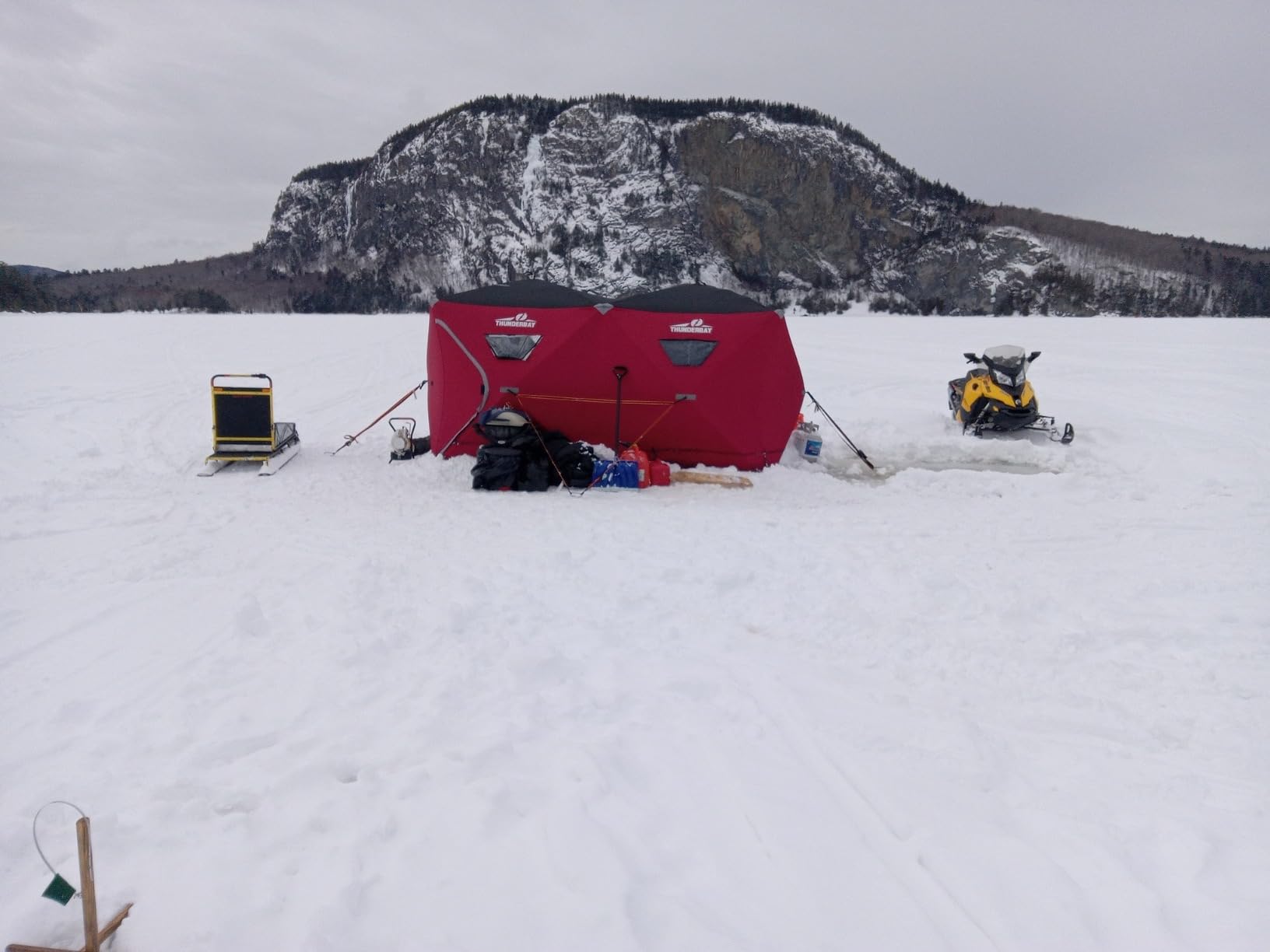 THUNDERBAY Ice Cube Series Pop-Up Hub-Style Ice Fishing Shelter, 68-112 Square Feet of Fishable Area, Portable 6-8 Person Ice Shanty customer photo 1