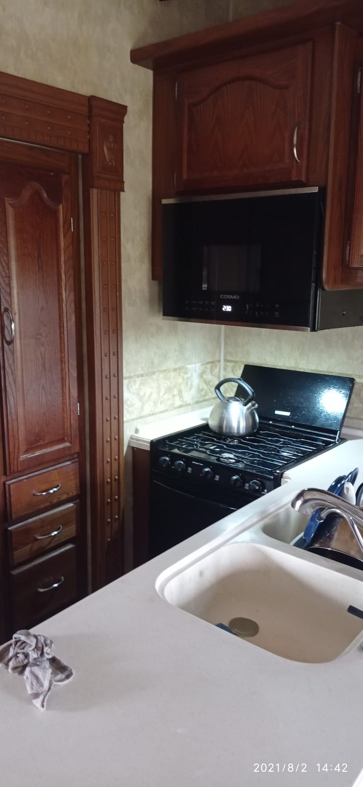 24 in. Stellar Coll 1.3 cu ft Over the Range Microwave, Vent Fan, Stainless customer photo 2
