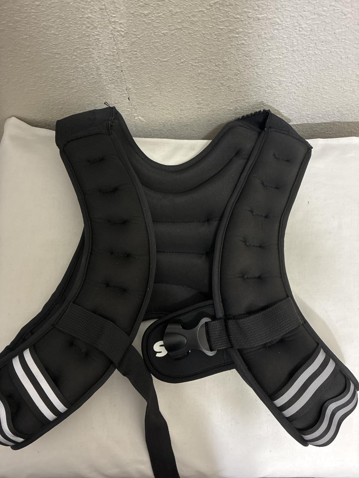 ZELUS Weighted Vest, 6lb/8lb/12lb/16lb/20lb/25lb/30lb Weight Vest with Reflective Stripe for Workout, Strength Training, Running, Fitness, Muscle Building, Weight Loss, Weightlifting customer photo 1