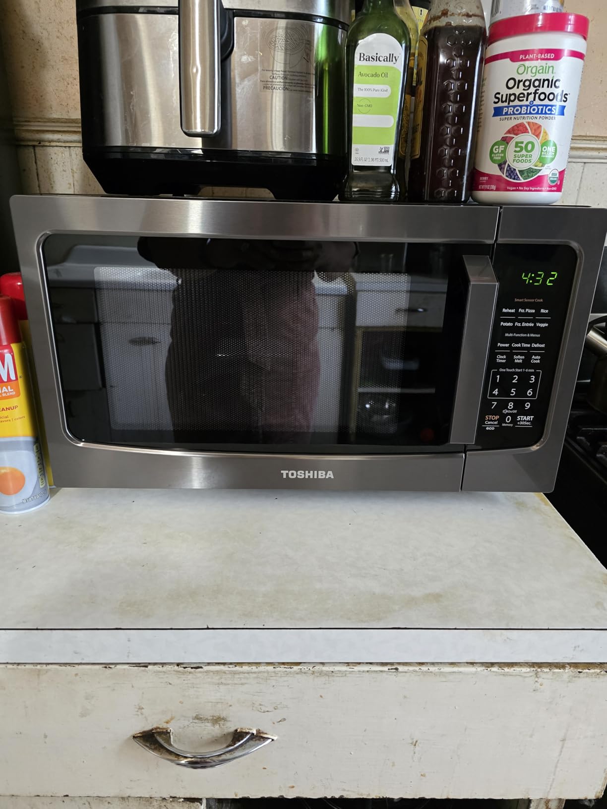TOSHIBA Microwave Oven with Smart Sensor, 1.6 Cu.Ft, 1200W customer photo 1