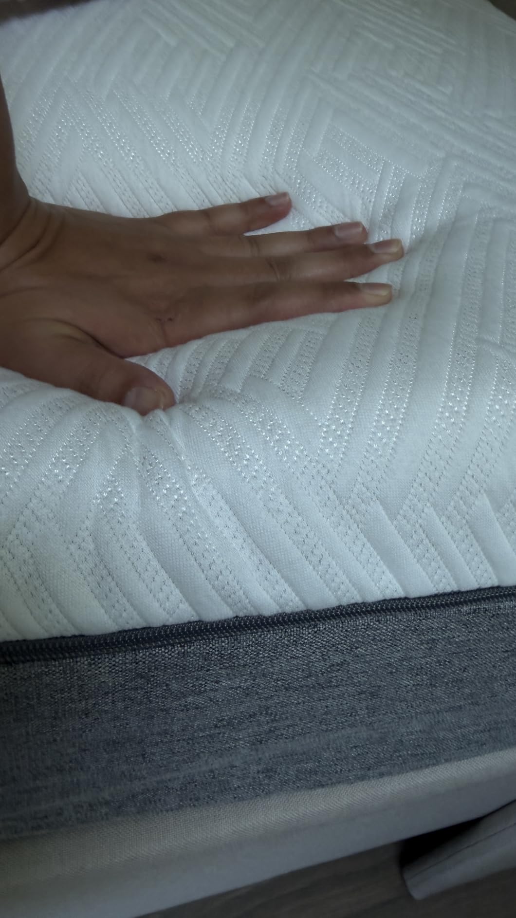 Novilla Bliss King Size Mattress, 12 Inch Gel Memory Foam King Mattress | Cool Night Sleep & Pressure Relief, Support Foam for Spine Alignment & Motion Isolating, Medium Plush Feel customer photo 1