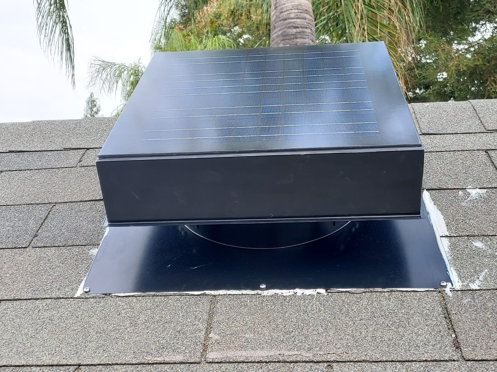 Remington Solar 20 Watt Roof Mount Solar Attic Fan - Round Series customer photo 1