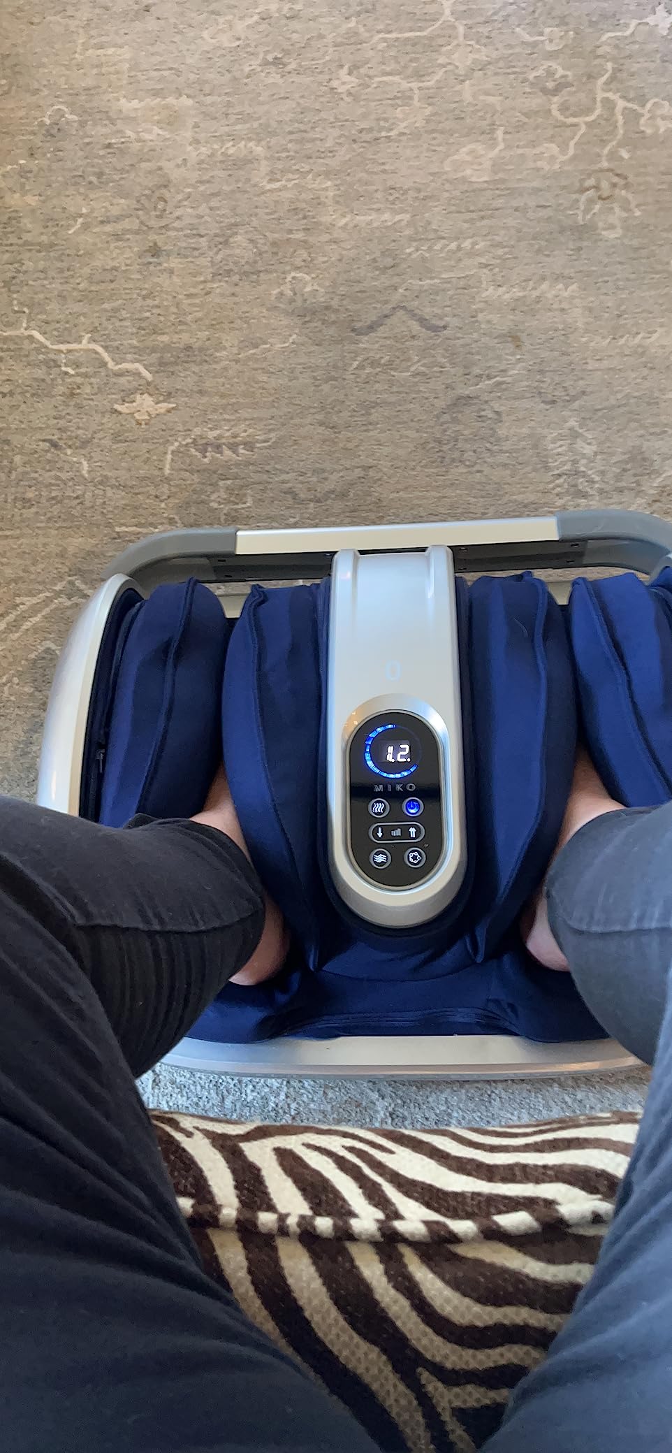 MIKO Shiatsu Foot, Leg and Calf Massager with Heat customer photo 2