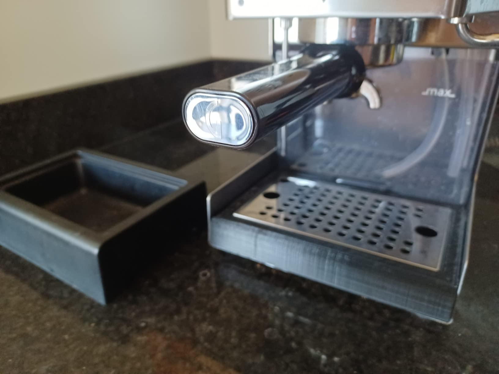 Gaggia RI9380/49 Classic Evo Pro Espresso Machine, Thunder Black, Small customer photo 1