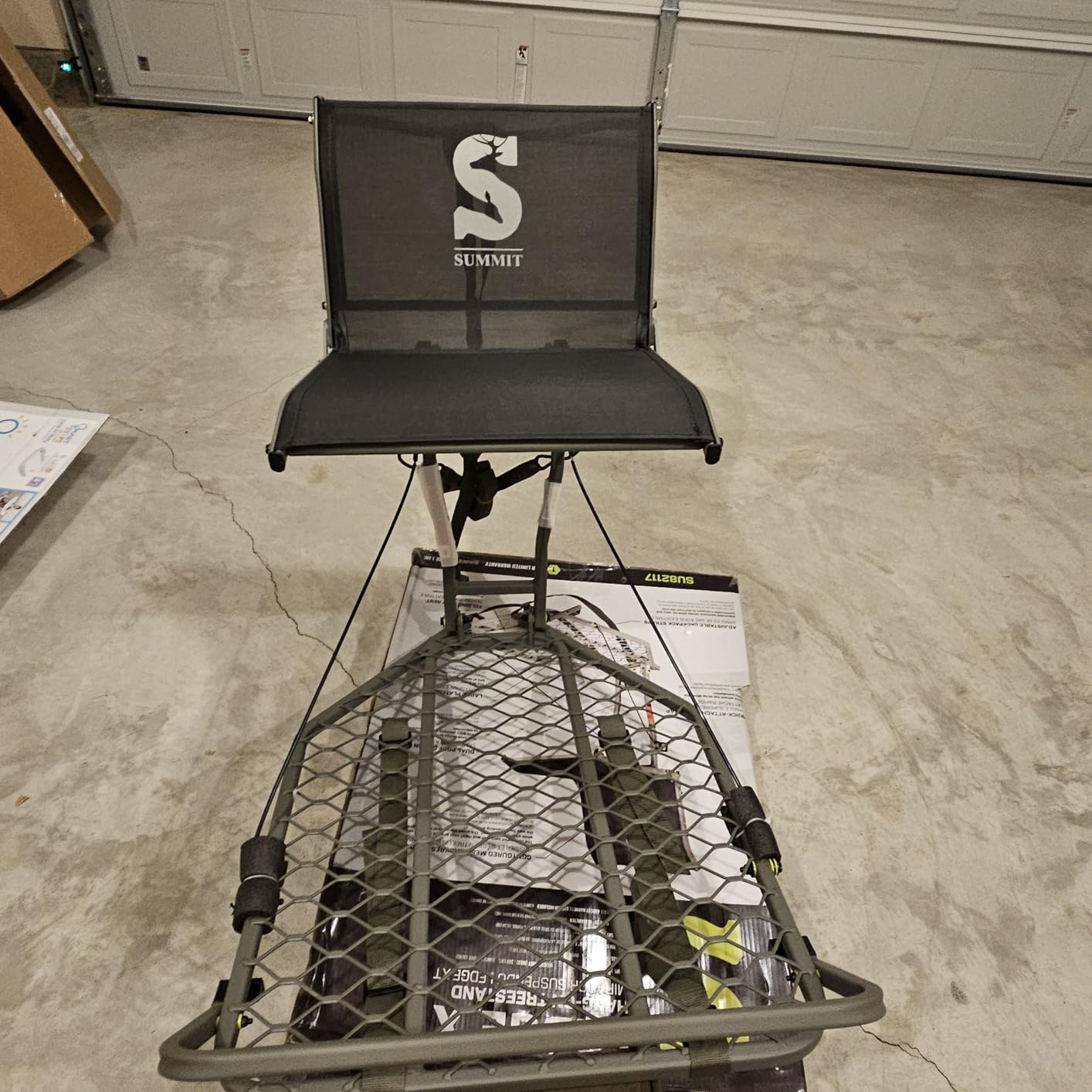 Summit Treestands Ledge XT Hang-on Tree Stand | Lightweight | Folding Comfort-Mesh Seat (SU82117),Black customer photo 2