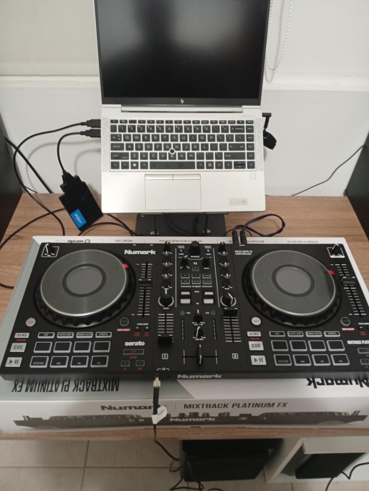 Numark Mixtrack Platinum FX DJ Controller customer photo 1