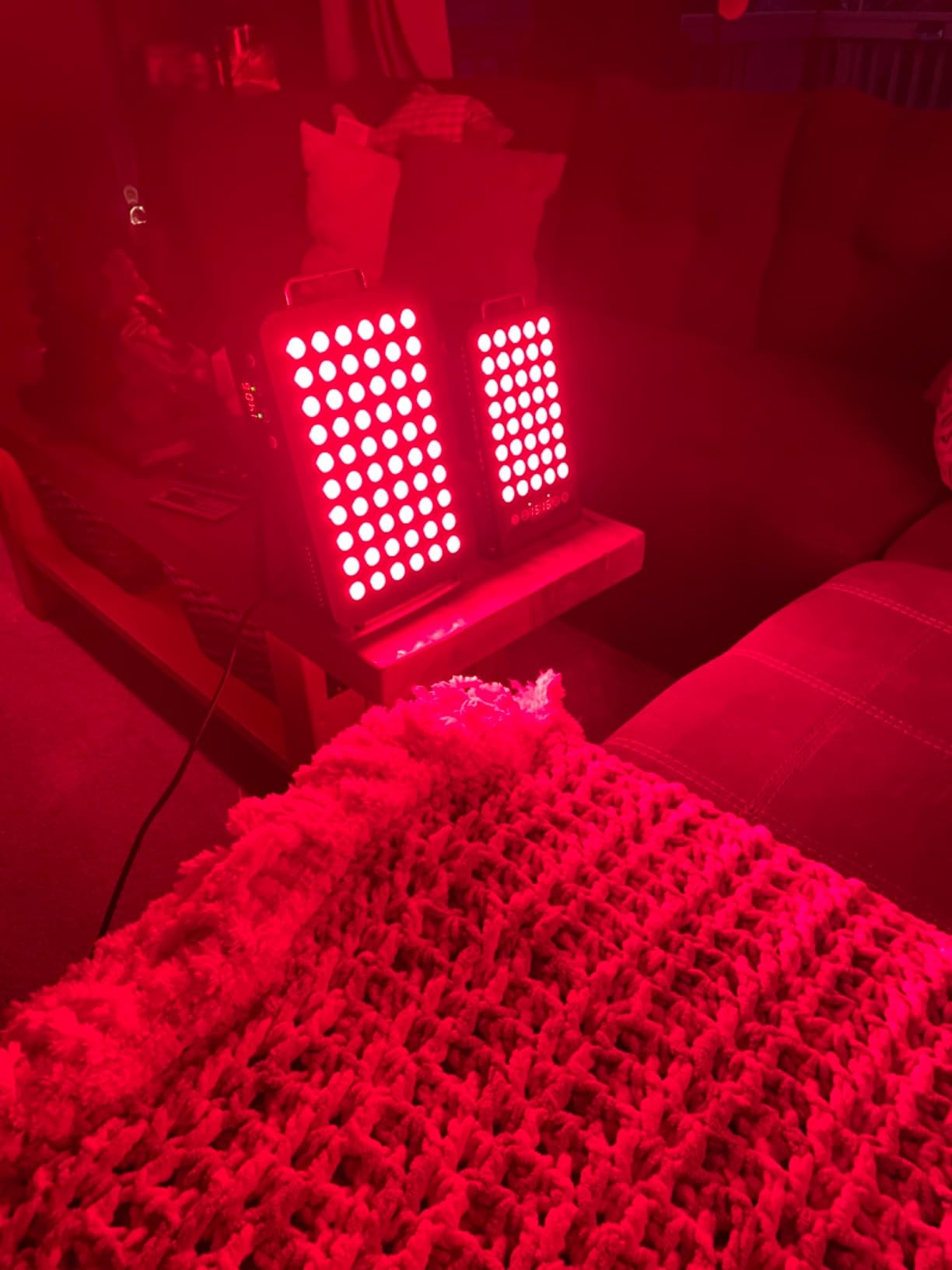BestQool Red Light Therapy Panel, 660nm 850nm Red and NIR for Face, 50W customer photo 1
