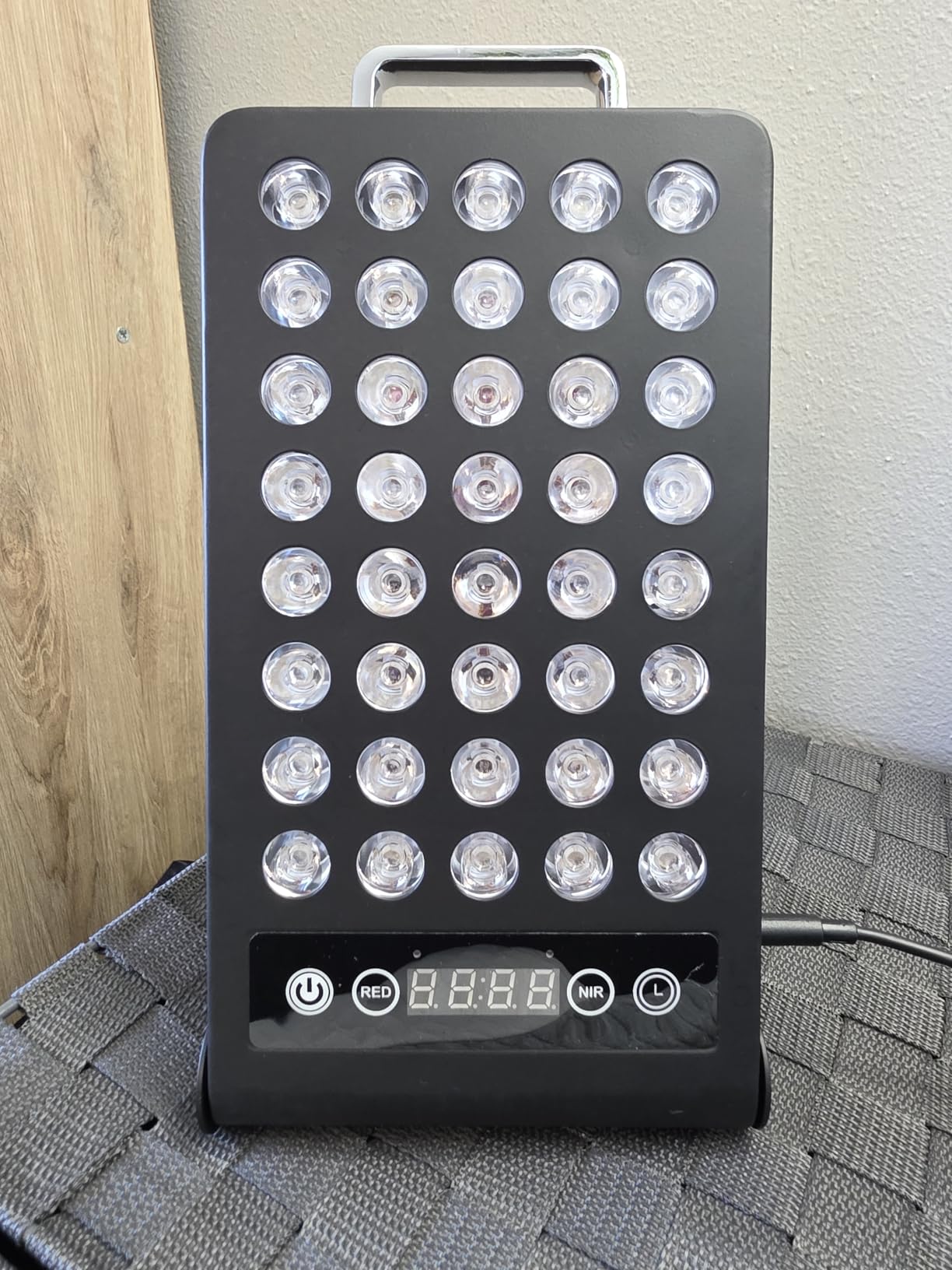 BestQool Red Light Therapy Panel, 660nm 850nm Red and NIR for Face, 50W customer photo 2