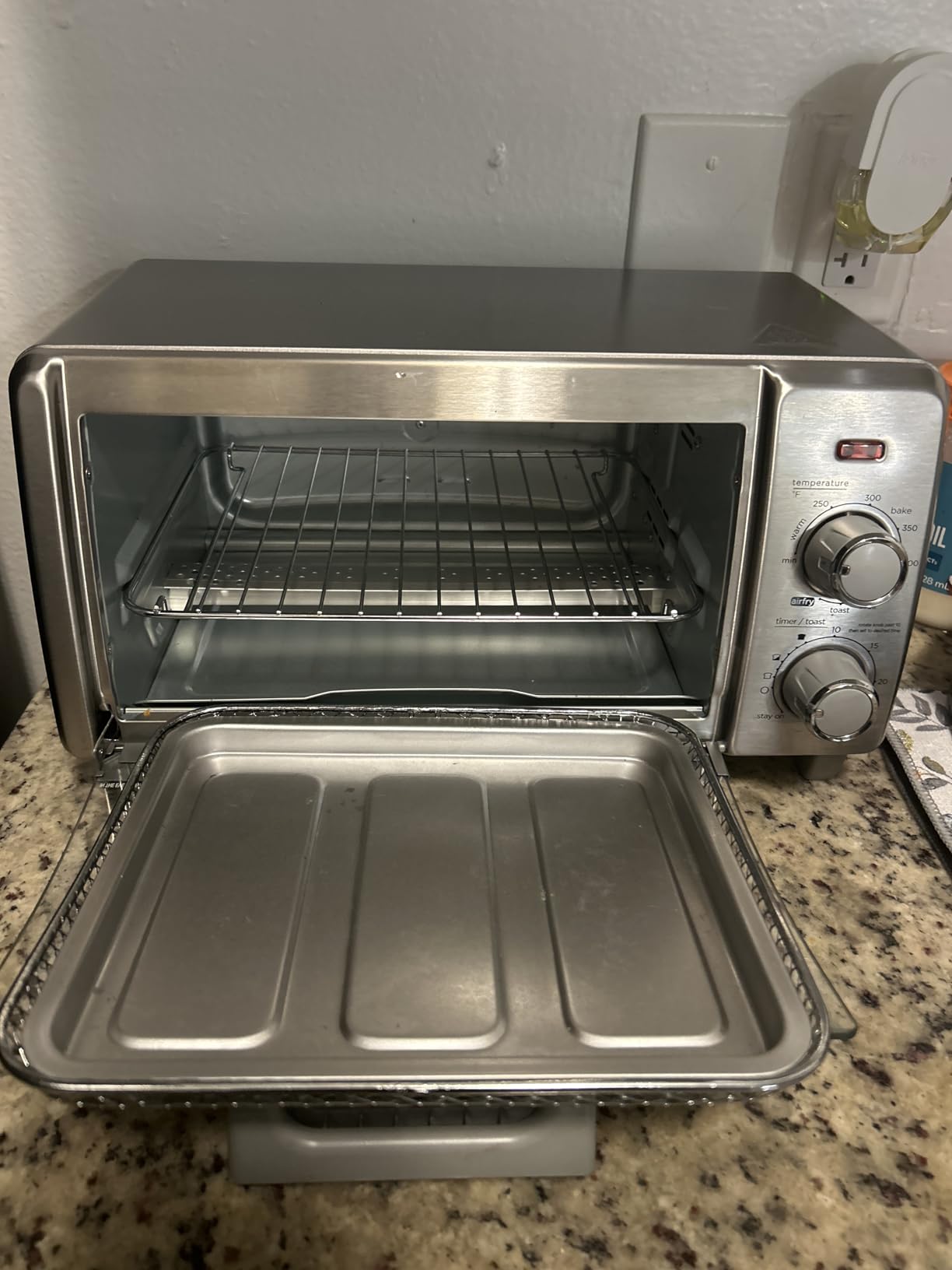 Hamilton Beach 4 Slice Countertop Air Fryer Toaster Oven Combo customer photo 2