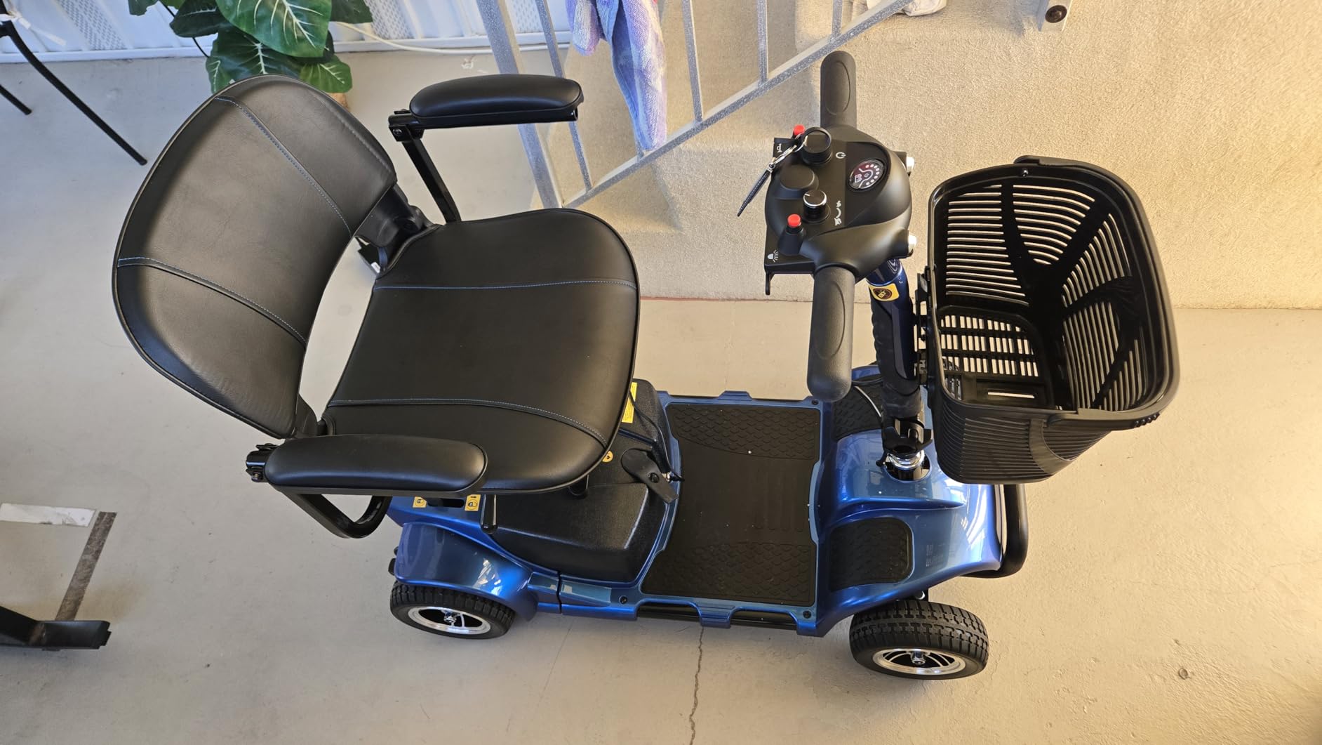 Vive 4 Wheel Mobility Scooter - Electric Powered Wheelchair Device customer photo 2