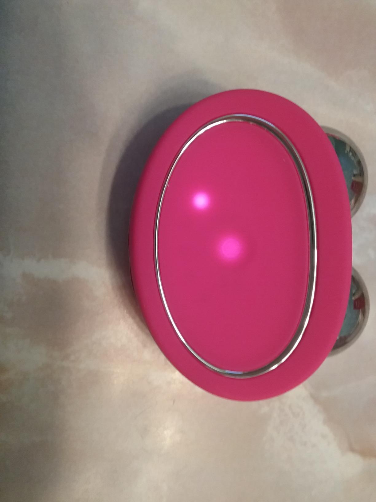 FOREO Bear Microcurrent Facial Device - Face Sculpting Tool - Instant Face Lift - Firm & Contour - Non-Invasive - Increases Absorption of Facial Skin Care Products - Fuchsia customer photo 1