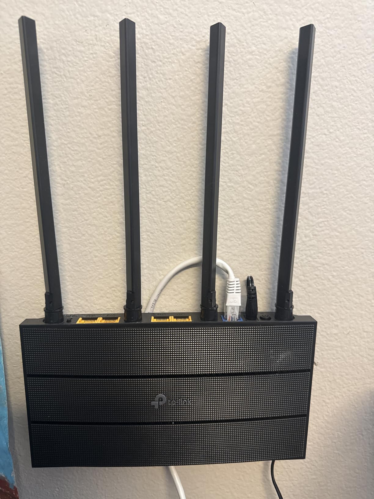 TP-Link AC1200 Gigabit Dual Band WiFi Router (Archer A6) customer photo 1