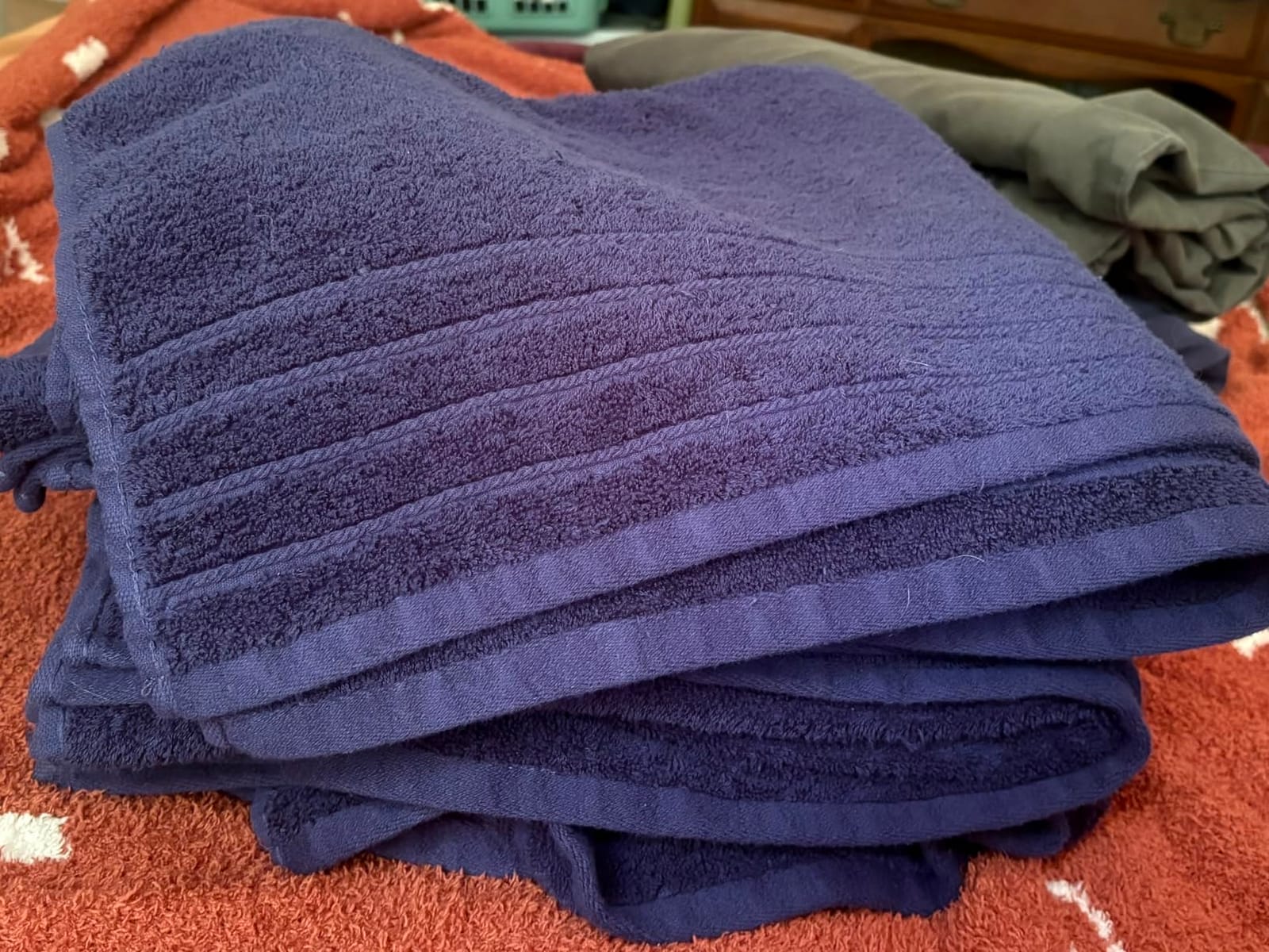 Tens Towels 4 Piece Extra Large Bath Towels 30 x 60 Inches, Dark Grey customer photo 2