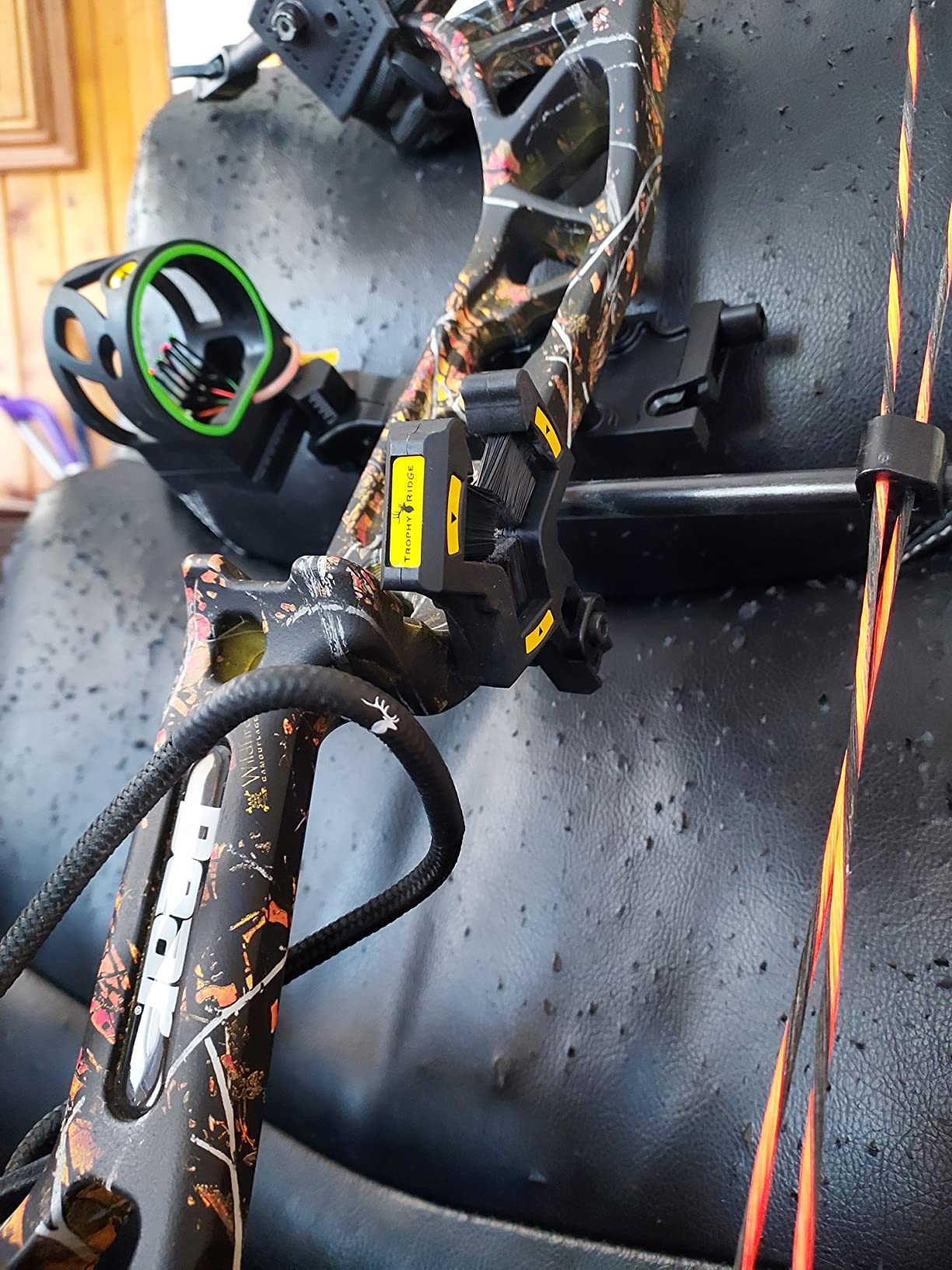 Bear Archery Legit Ready to Hunt Compound Bow Package for Adults & Youth, 14”- 30” Draw Length, 10-70 Lbs Draw Weight, Up to 315 FPS, Made in USA, Limited Life-Time Warranty customer photo 1