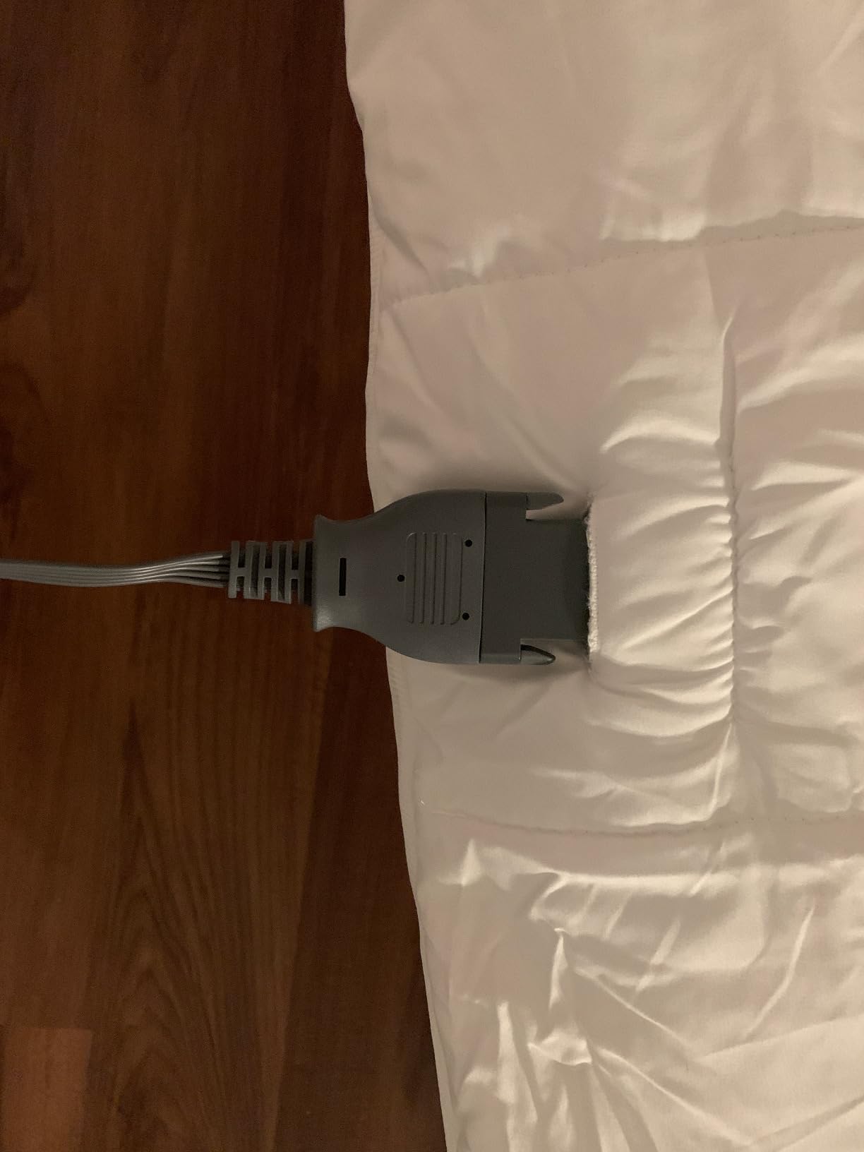 Sunbeam Polyester Wi-Fi Connected Mattress Pad, Electric Blanket, 10 Heat Settings, Full Size customer photo 1
