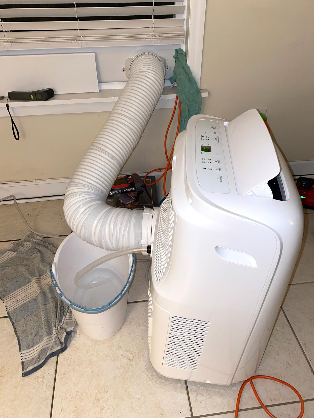 Honda EU2200i 2200 Watt Inverter Generator (EU2200ITAN) customer photo 2